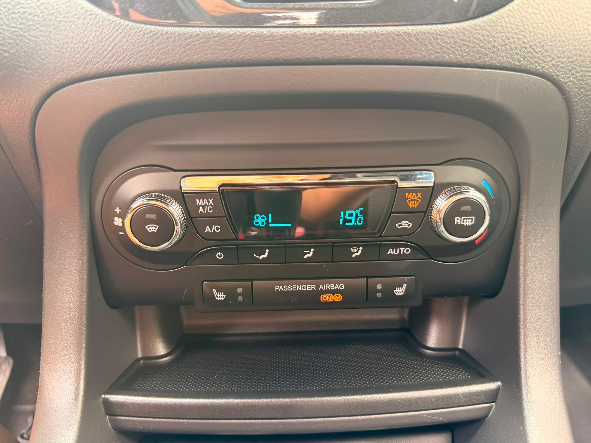 FORD KA+ 1.2 Ti-VCT Active-image-21