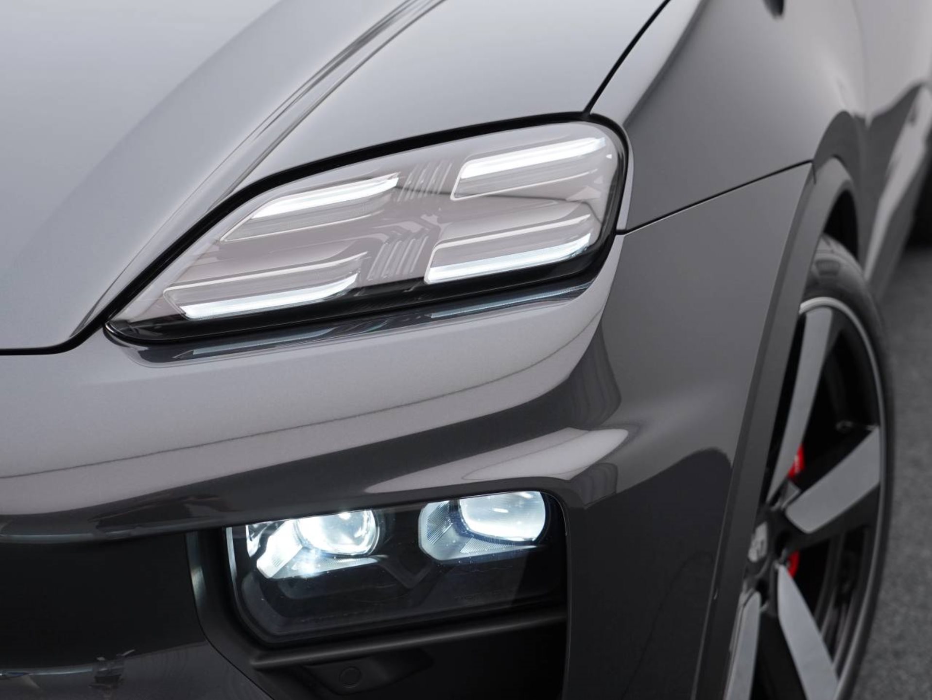 PORSCHE Macan 4S-image-12