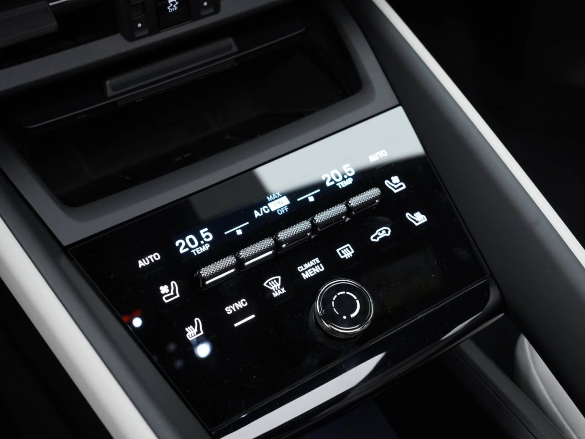 PORSCHE Macan 4S-image-19
