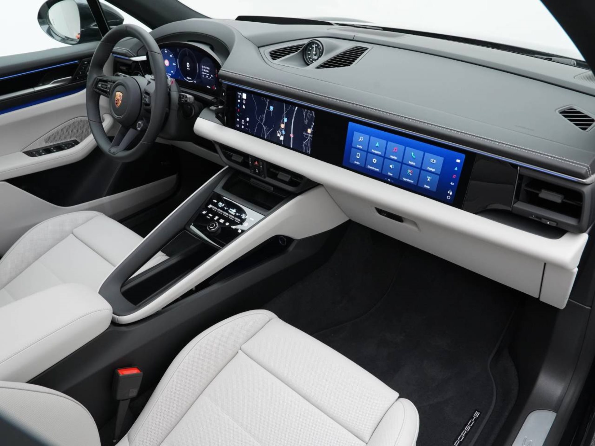 PORSCHE Macan 4S-image-24