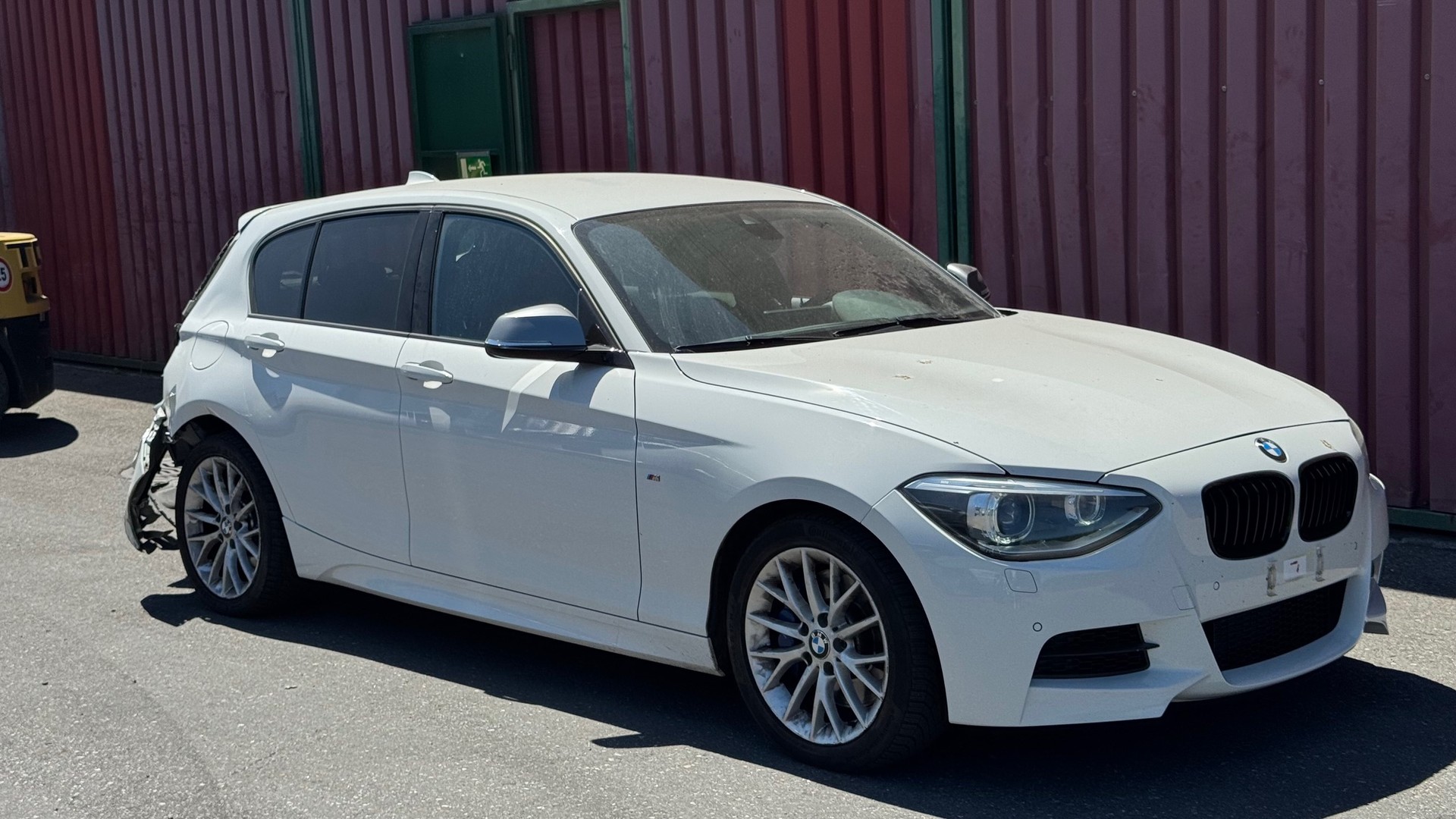 BMW M135i xDrive Steptronic-image-5