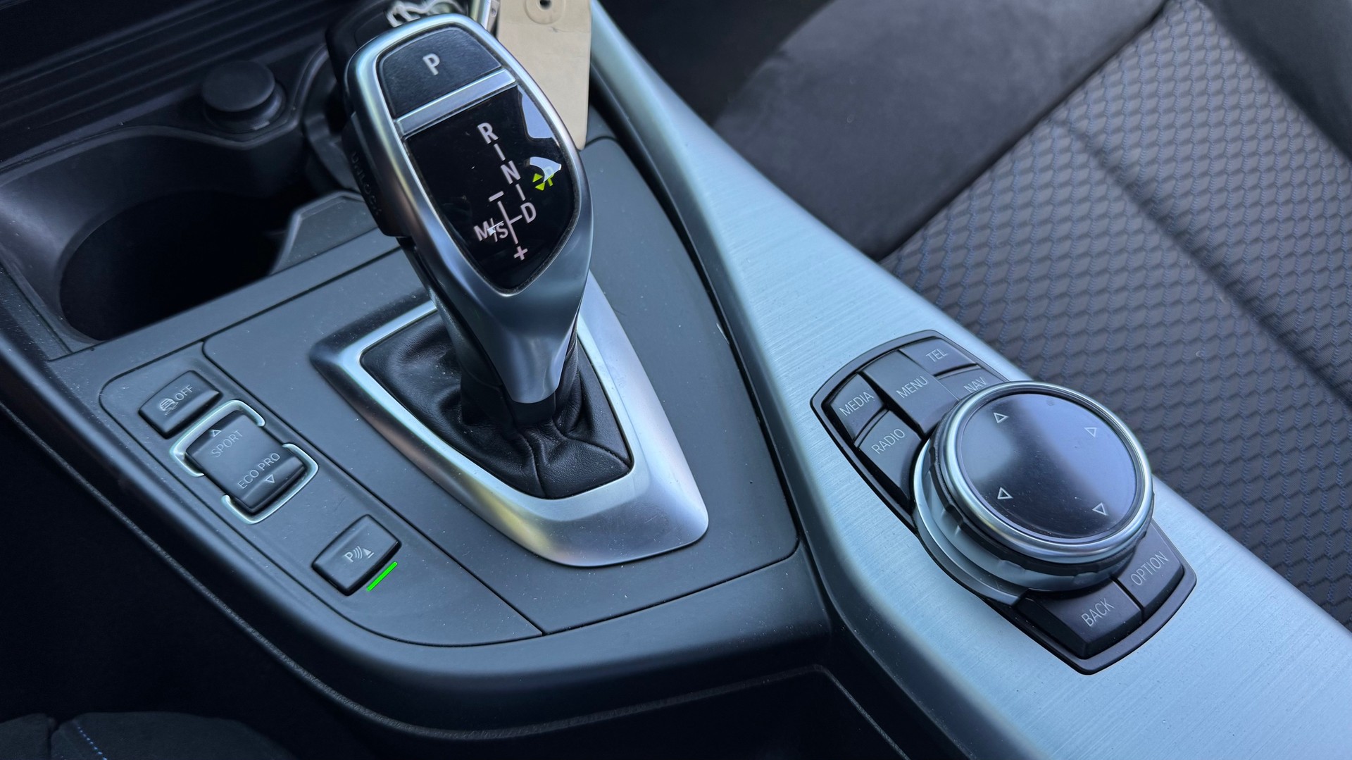 BMW M135i xDrive Steptronic-image-13