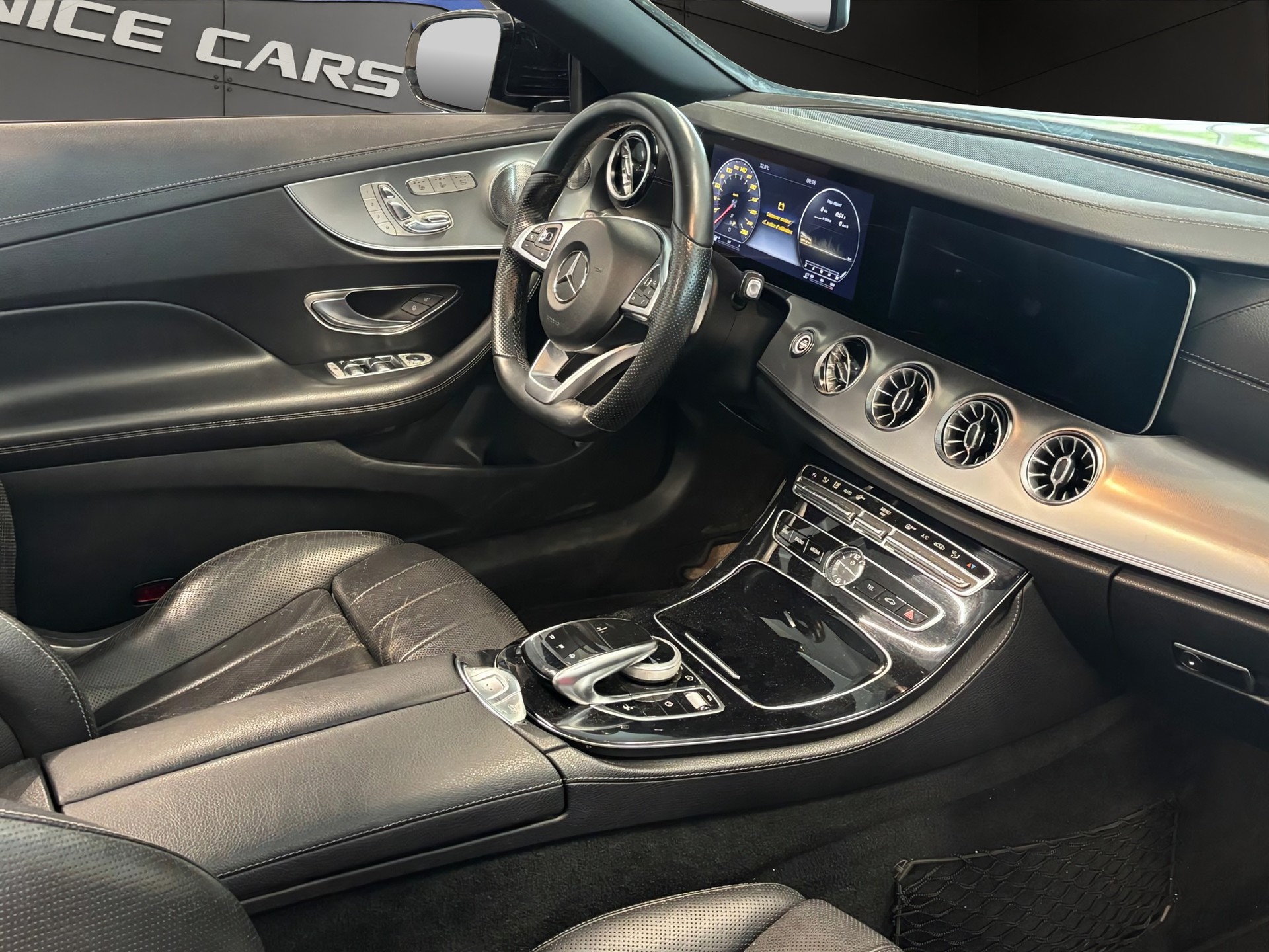 MERCEDES-BENZ E 400 Cabriolet AMG Line 4 Matic 9G-Tronic-image-11