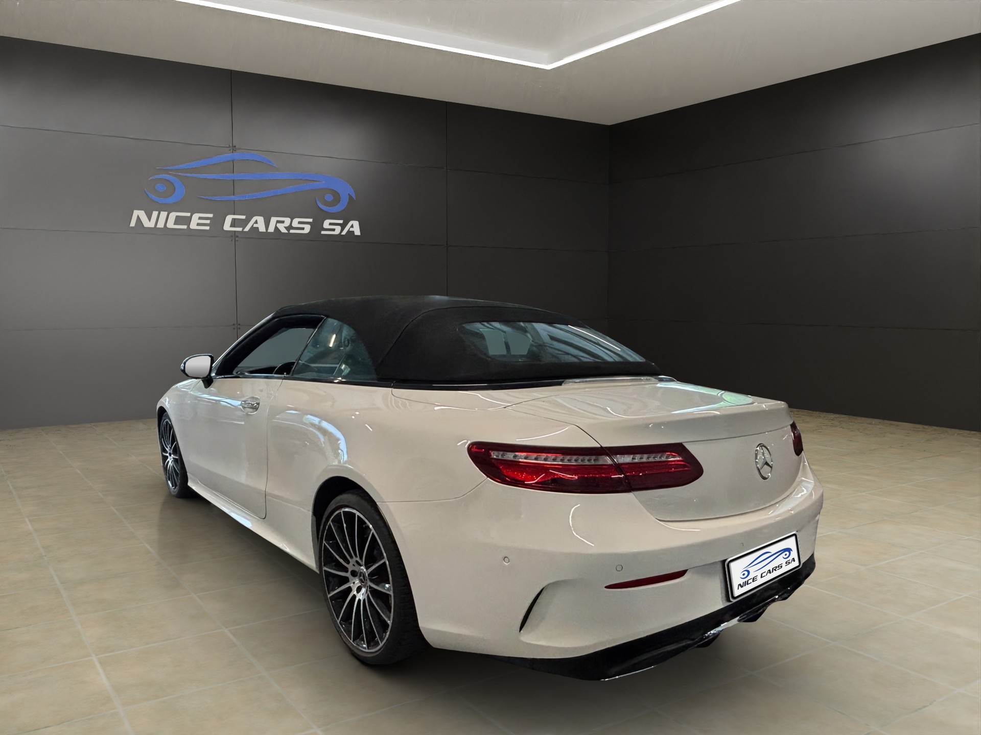MERCEDES-BENZ E 400 Cabriolet AMG Line 4 Matic 9G-Tronic-image-4
