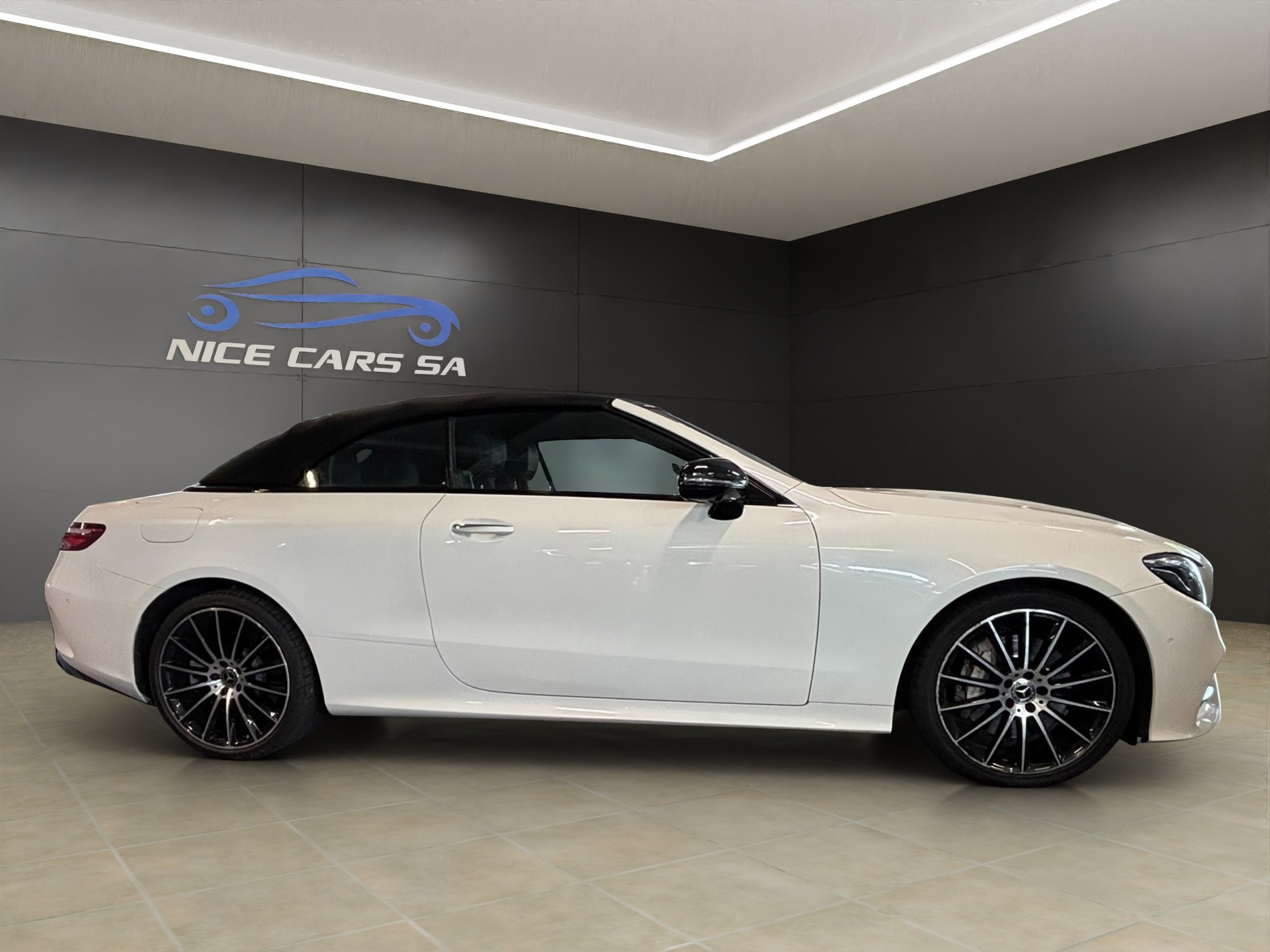 MERCEDES-BENZ E 400 Cabriolet AMG Line 4 Matic 9G-Tronic-image-7