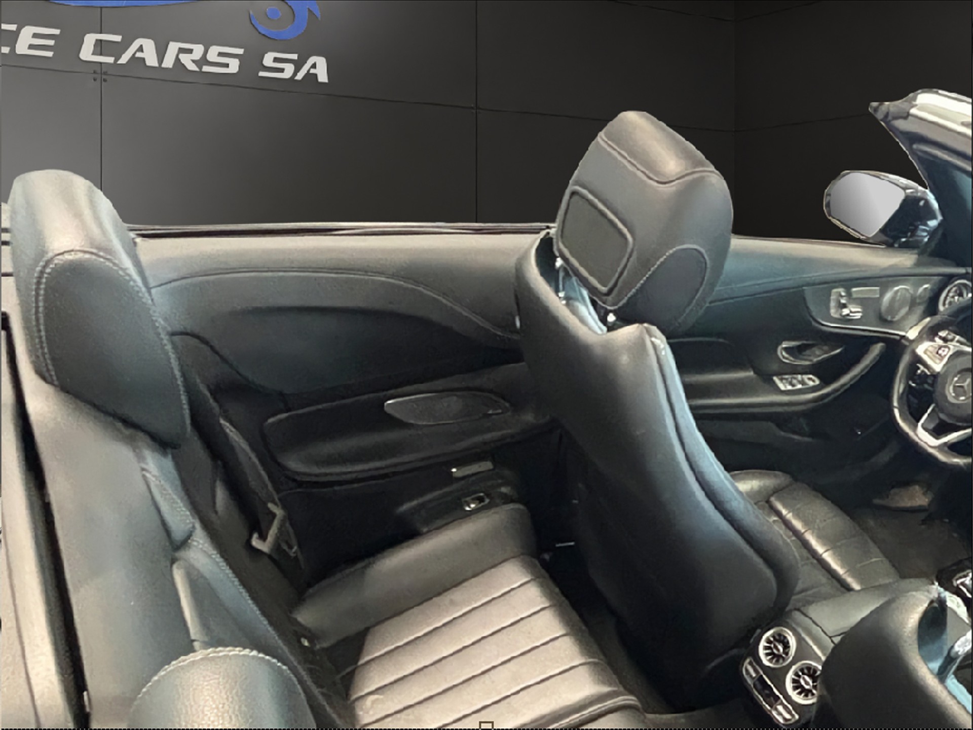MERCEDES-BENZ E 400 Cabriolet AMG Line 4 Matic 9G-Tronic-image-14