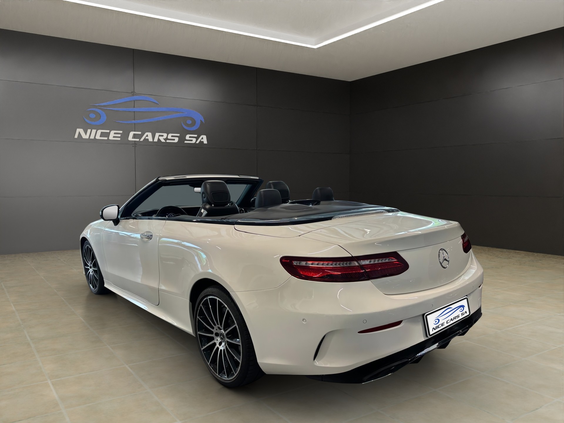 MERCEDES-BENZ E 400 Cabriolet AMG Line 4 Matic 9G-Tronic-image-2