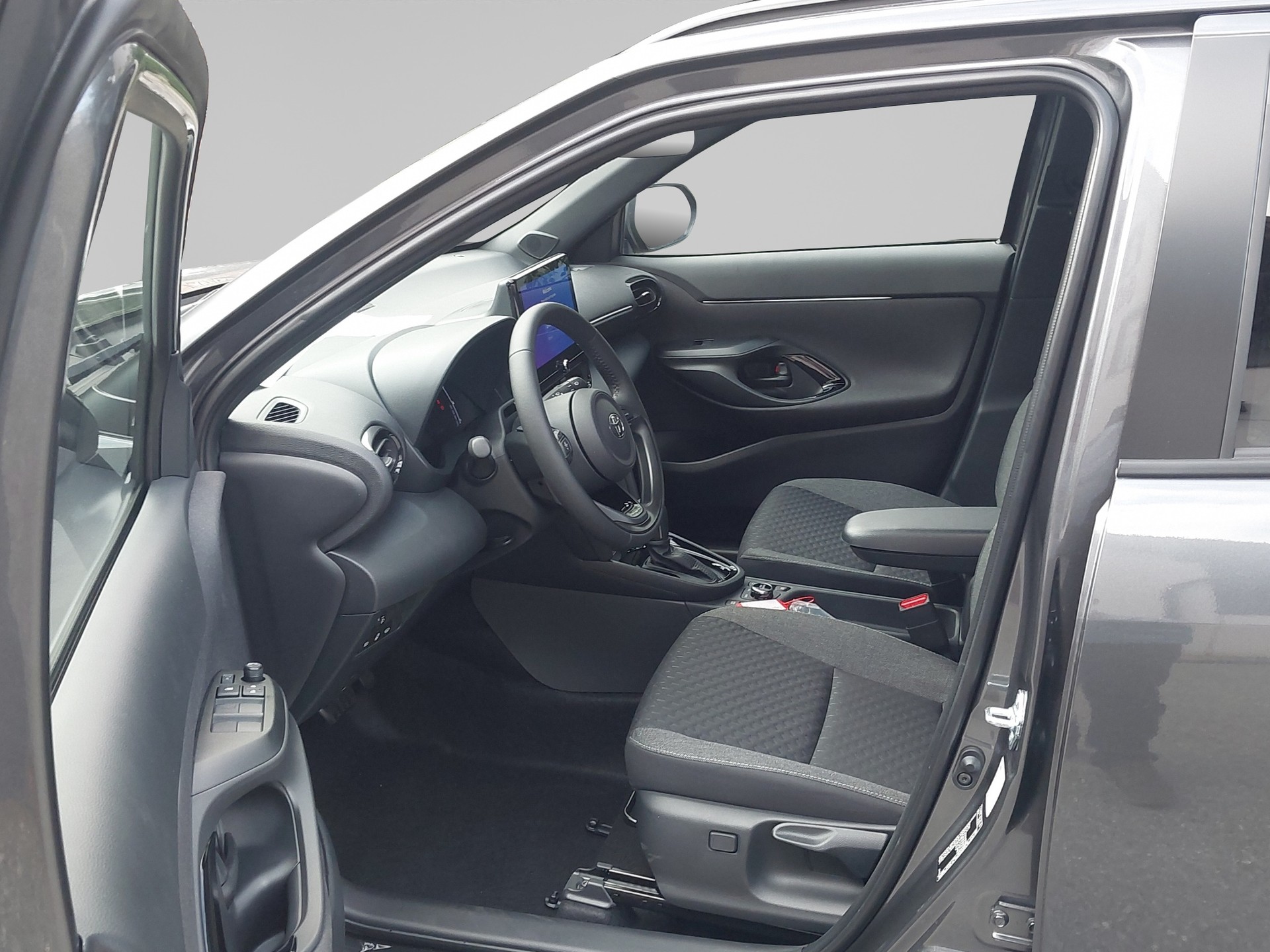 TOYOTA Yaris Cross 1.5 VVT-i HSD Trend AWD-i-image-15