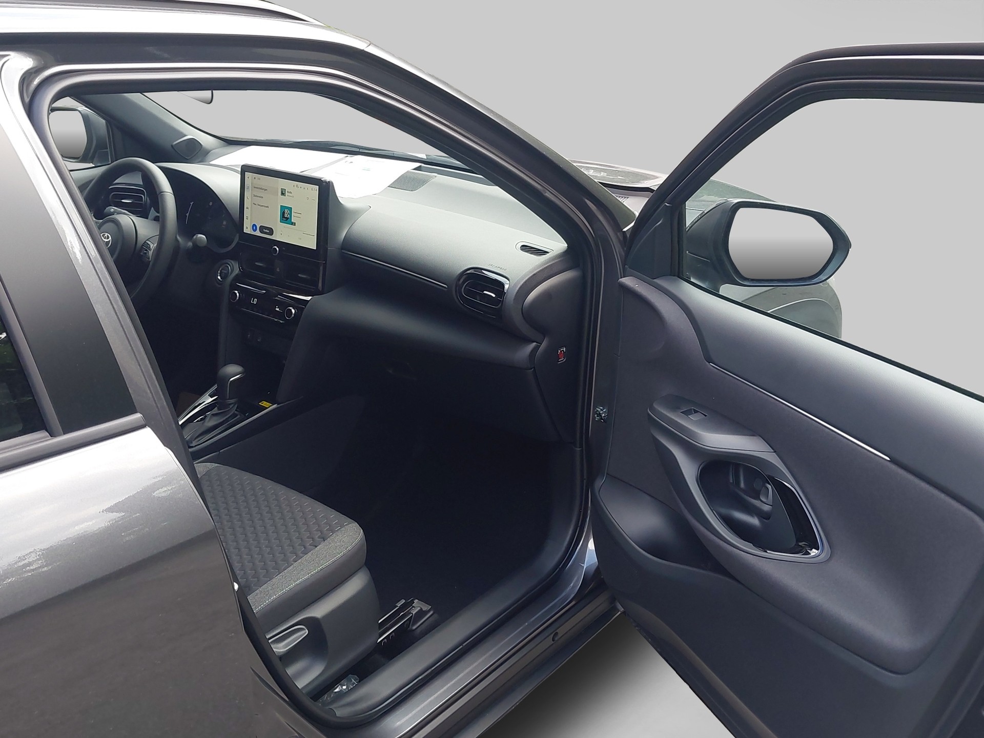 TOYOTA Yaris Cross 1.5 VVT-i HSD Trend AWD-i-image-16