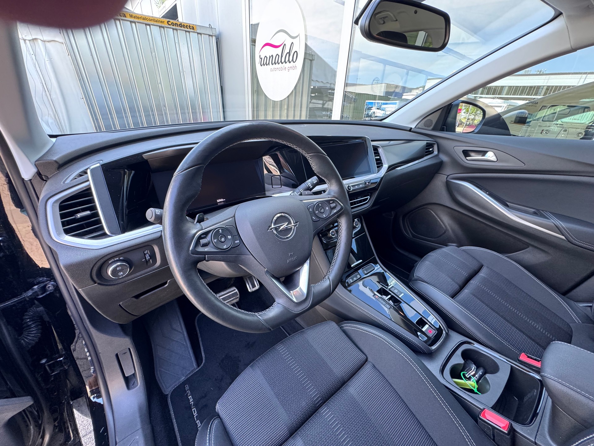 OPEL Grandland 1.2i TP GS Line+Automat+Navigation+Bluetooth+Rückfahrkamera+ACC+Getönte Scheiben+Sitz-/Lenkradheizung+LED +-image-11