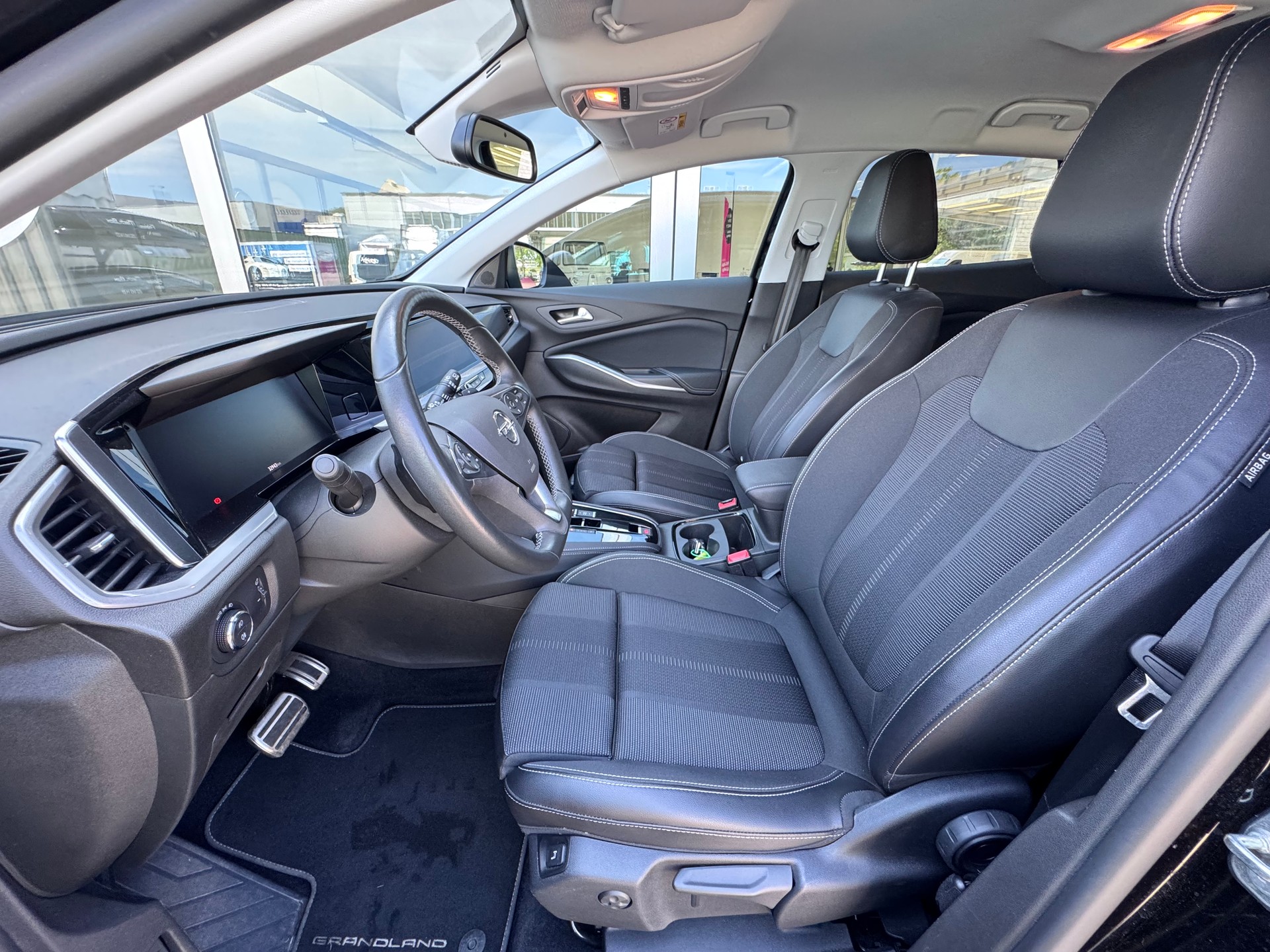 OPEL Grandland 1.2i TP GS Line+Automat+Navigation+Bluetooth+Rückfahrkamera+ACC+Getönte Scheiben+Sitz-/Lenkradheizung+LED +-image-10
