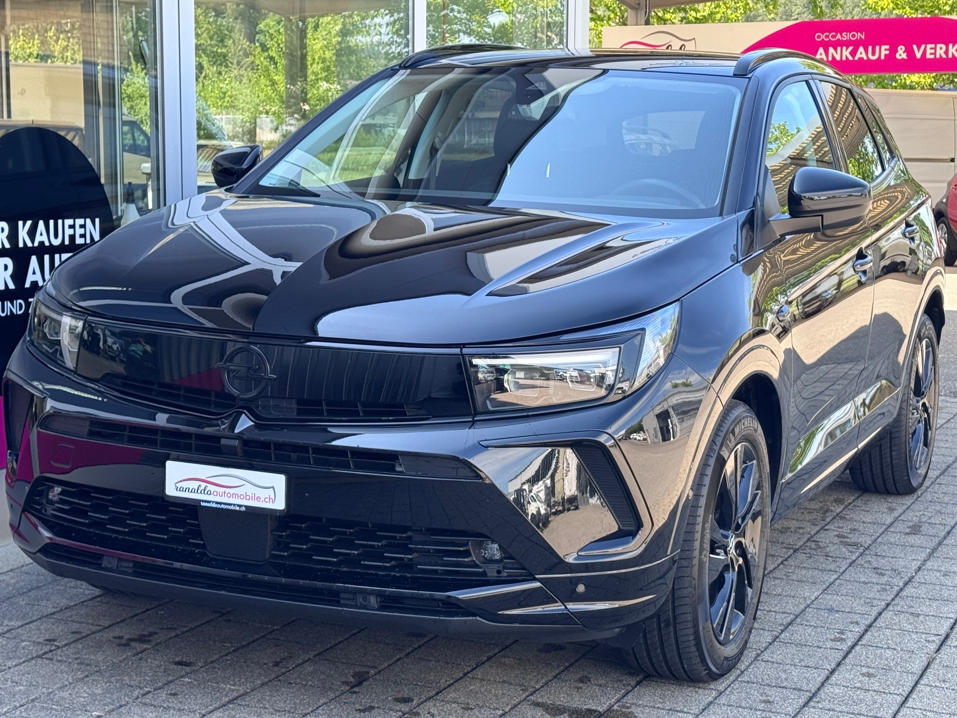 OPEL Grandland 1.2i TP GS Line+Automat+Navigation+Bluetooth+Rückfahrkamera+ACC+Getönte Scheiben+Sitz-/Lenkradheizung+LED +-image-1