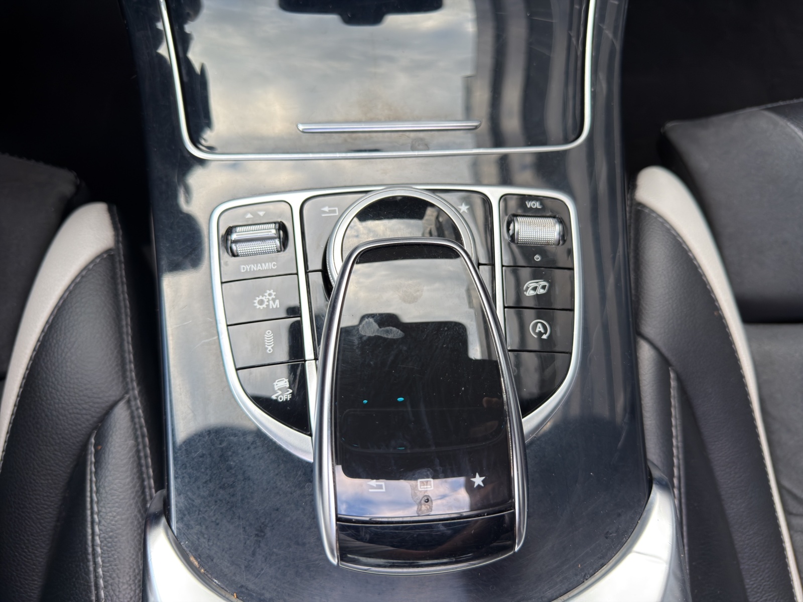 MERCEDES-BENZ C 63 S AMG Speedshift-image-22