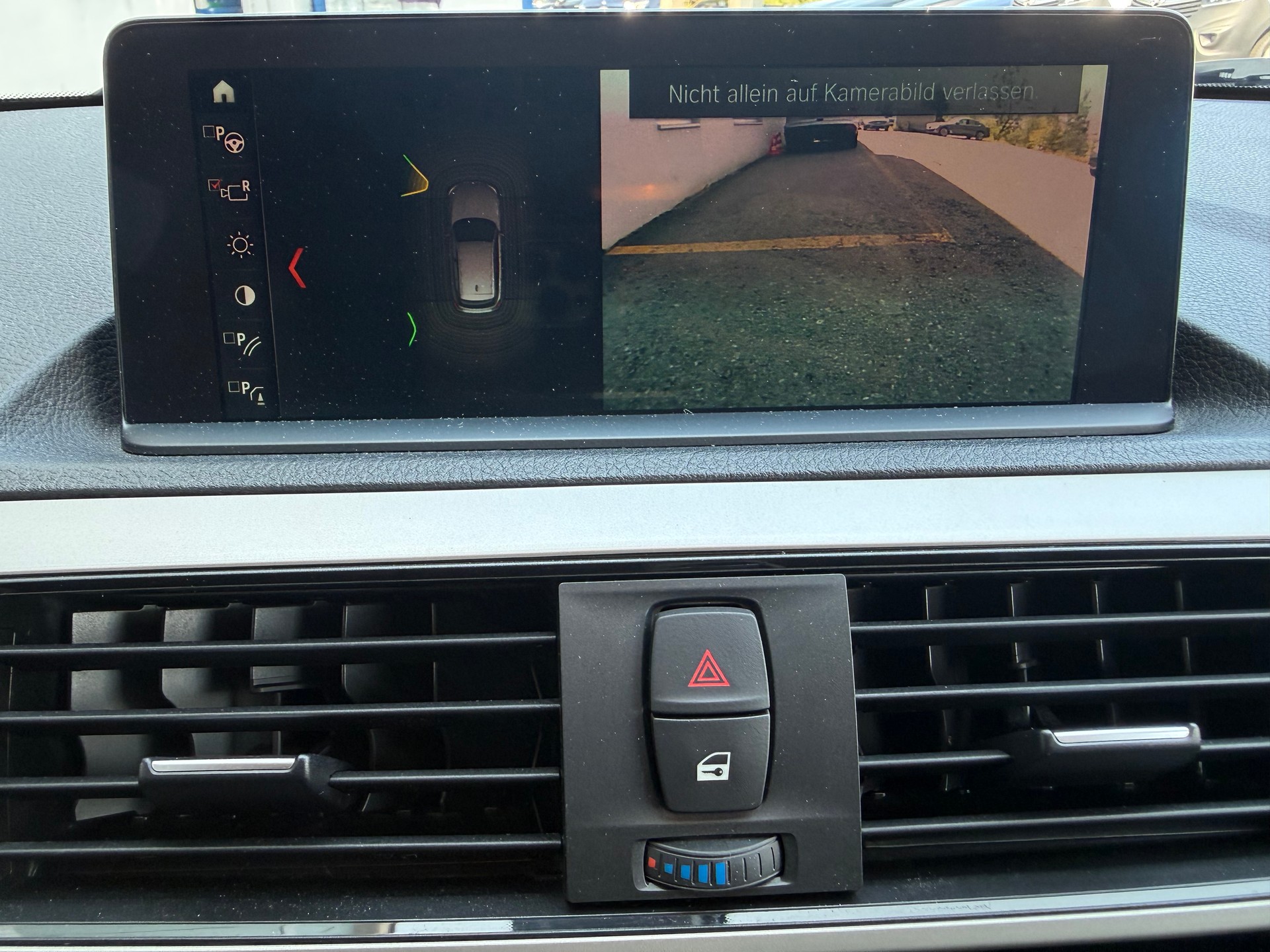 BMW 120d xDrive Steptronic-image-18