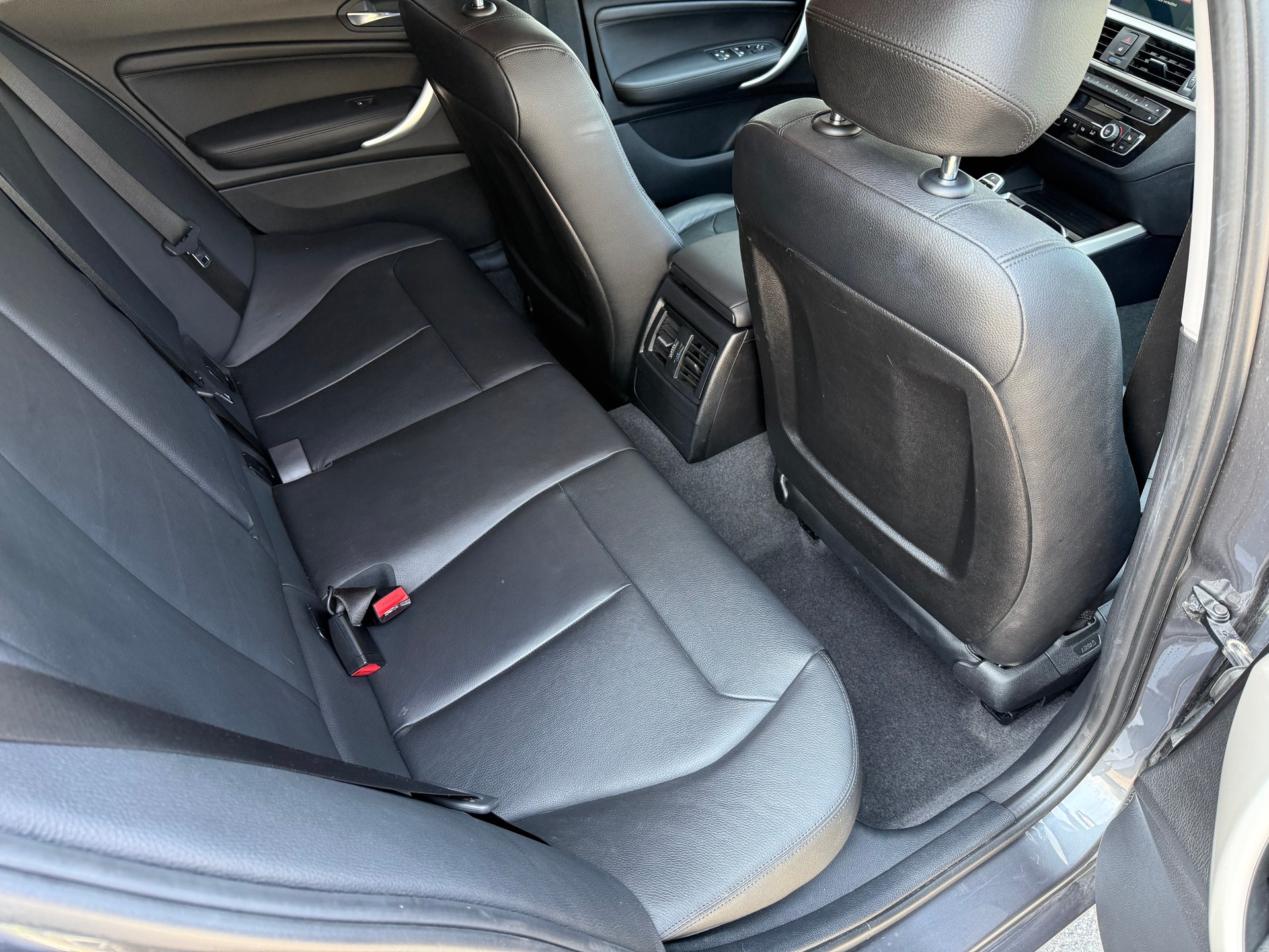 BMW 120d xDrive Steptronic-image-14
