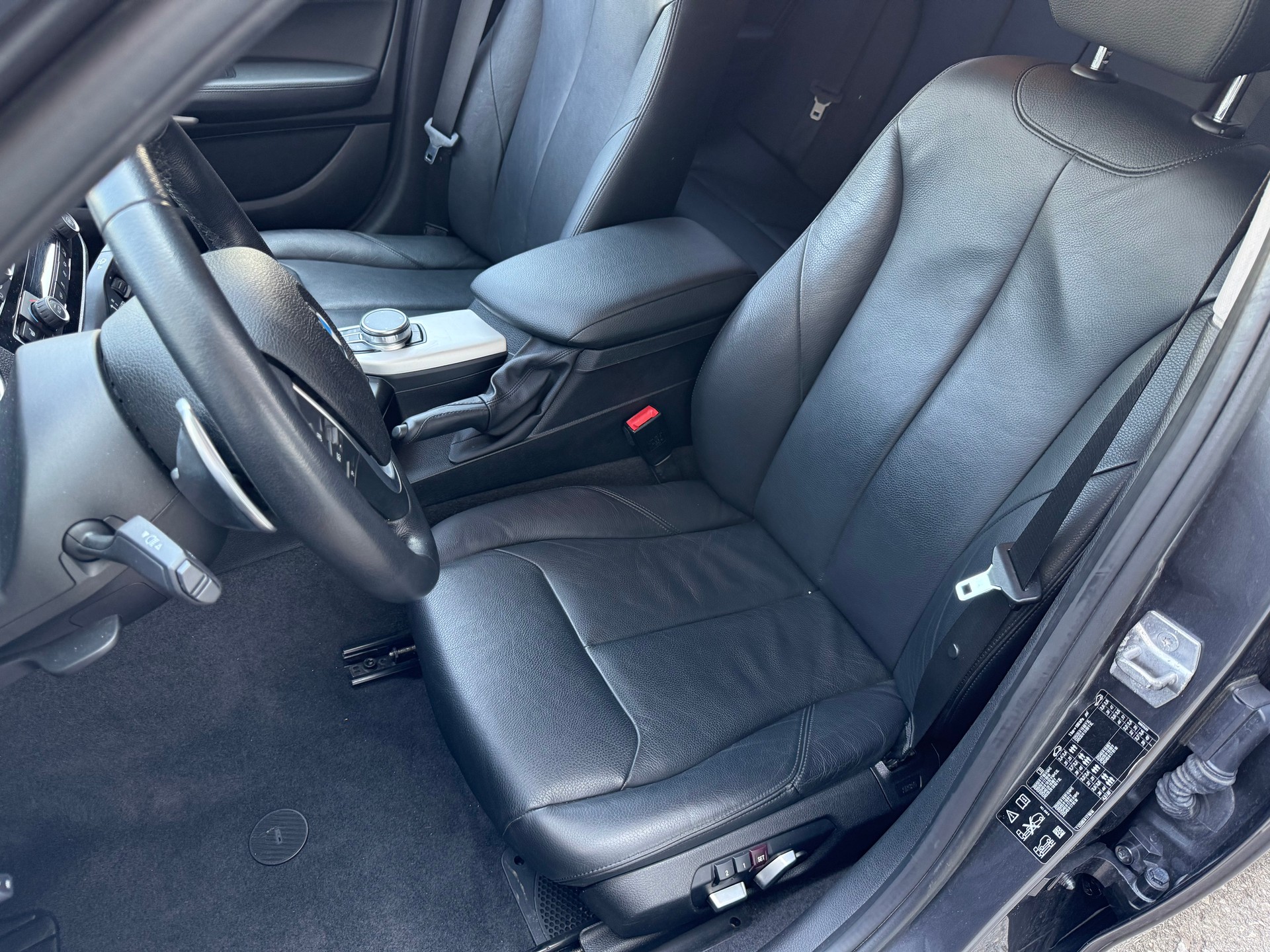 BMW 120d xDrive Steptronic-image-9
