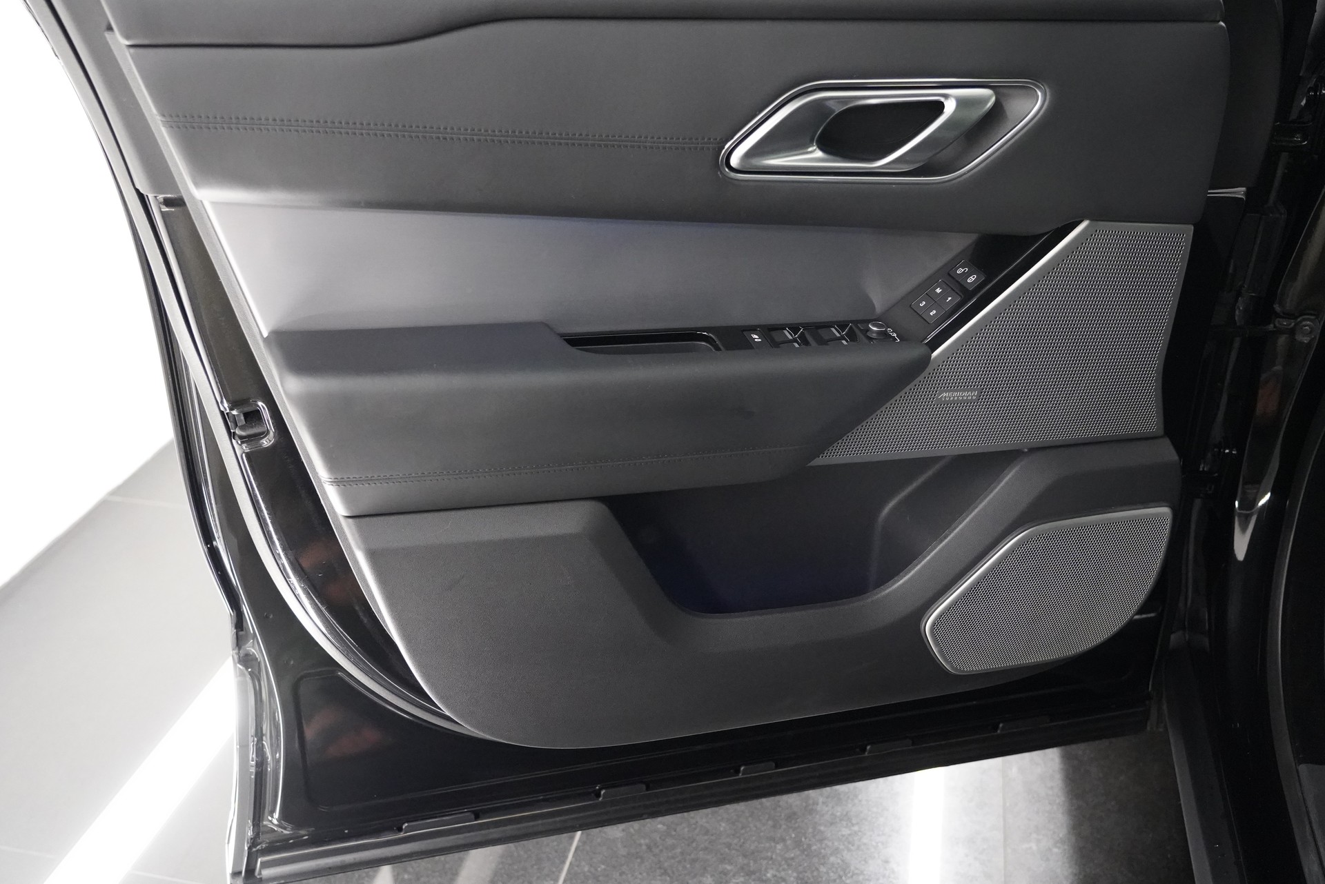 LAND ROVER RR Velar SVA-D-image-7