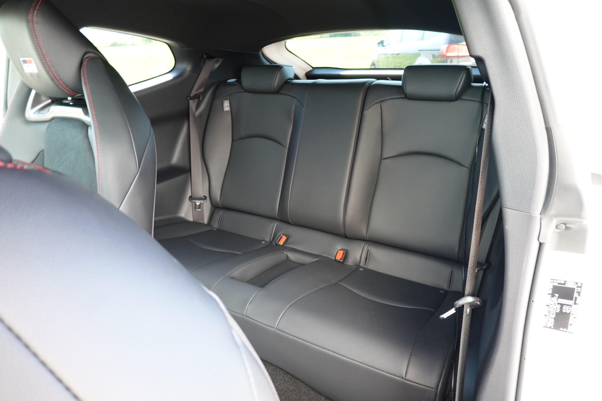 TOYOTA Yaris 1.6 GR Sport-image-10