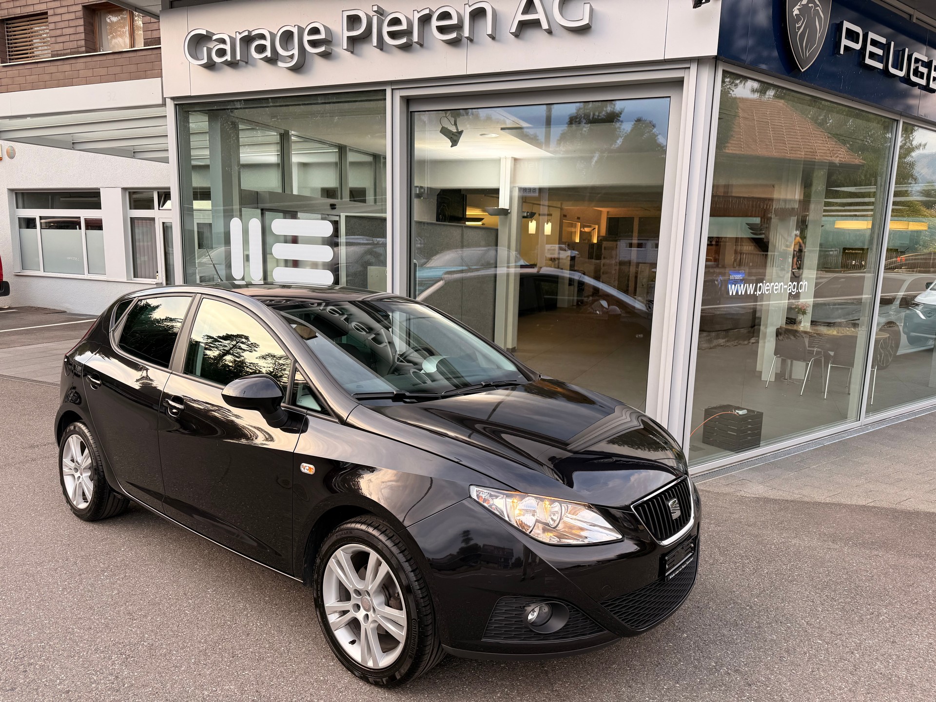 SEAT Ibiza 1.6 Sport-image-0