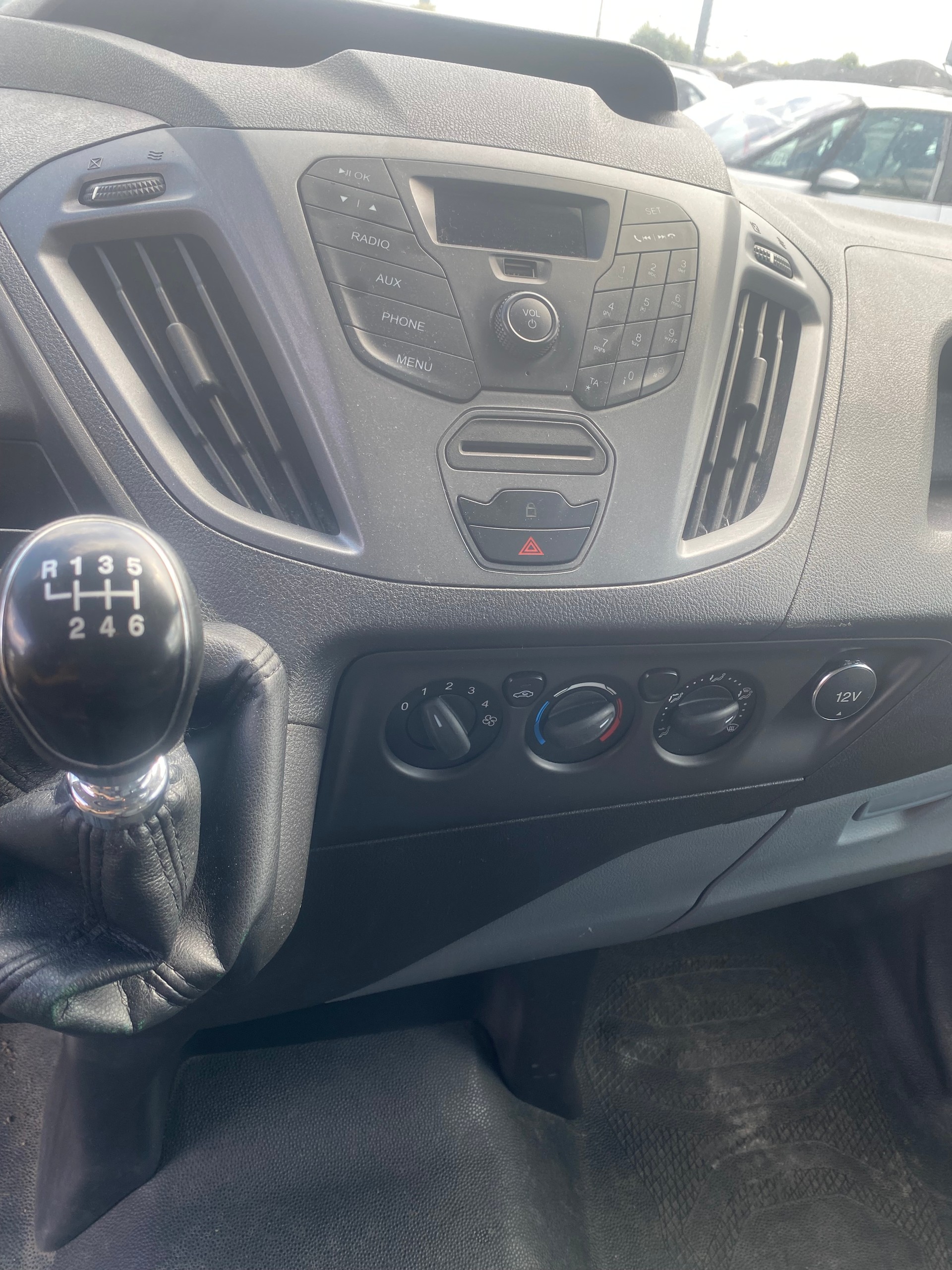 FORD Transit Custom Van 270 L1H1 Ambiente-image-9