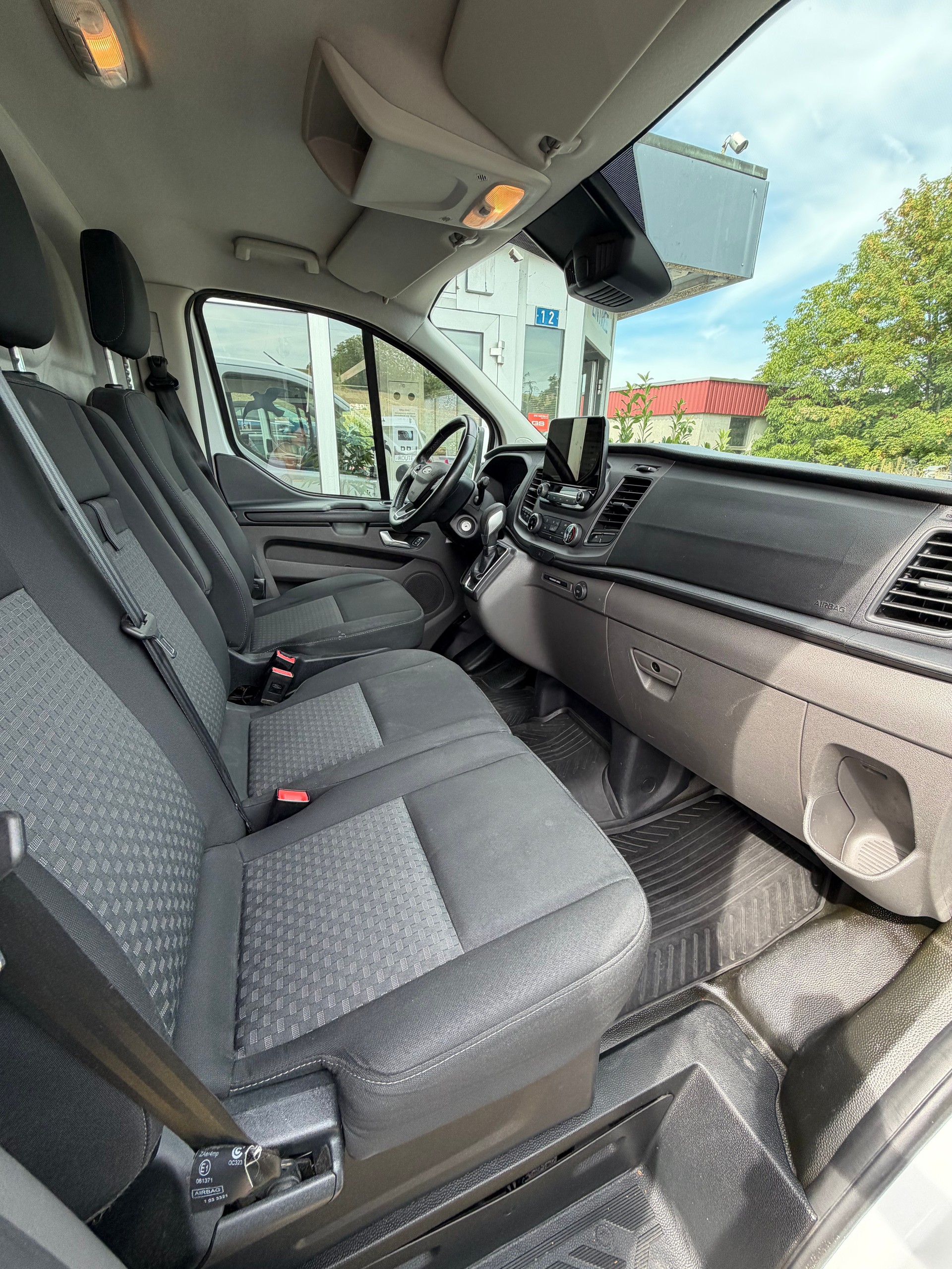 FORD Transit Custom Van 300 L1H1 Trend A-image-5