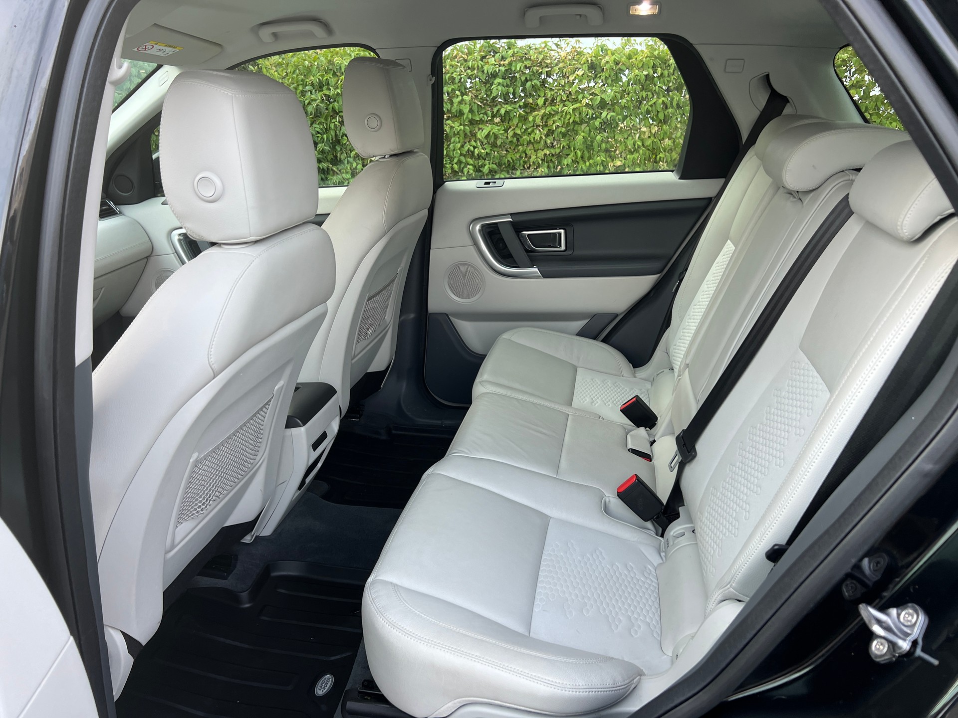 LAND ROVER DISCOVERY-image-7