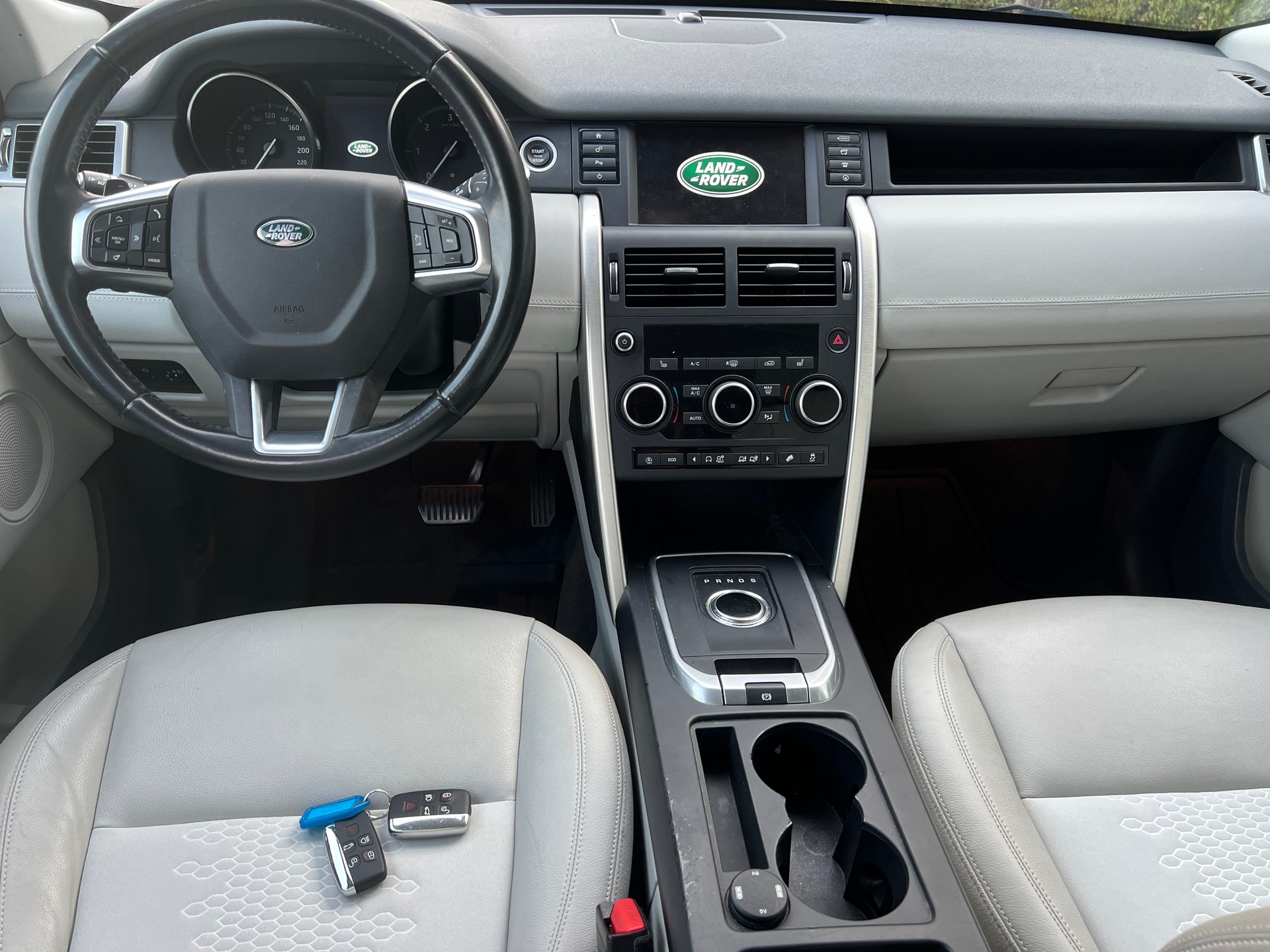 LAND ROVER DISCOVERY-image-8