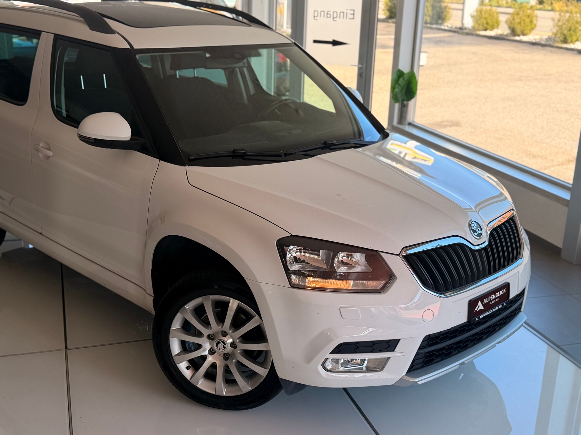 SKODA Yeti 1.8 TSI Ambition 4x4 DSG-image-2