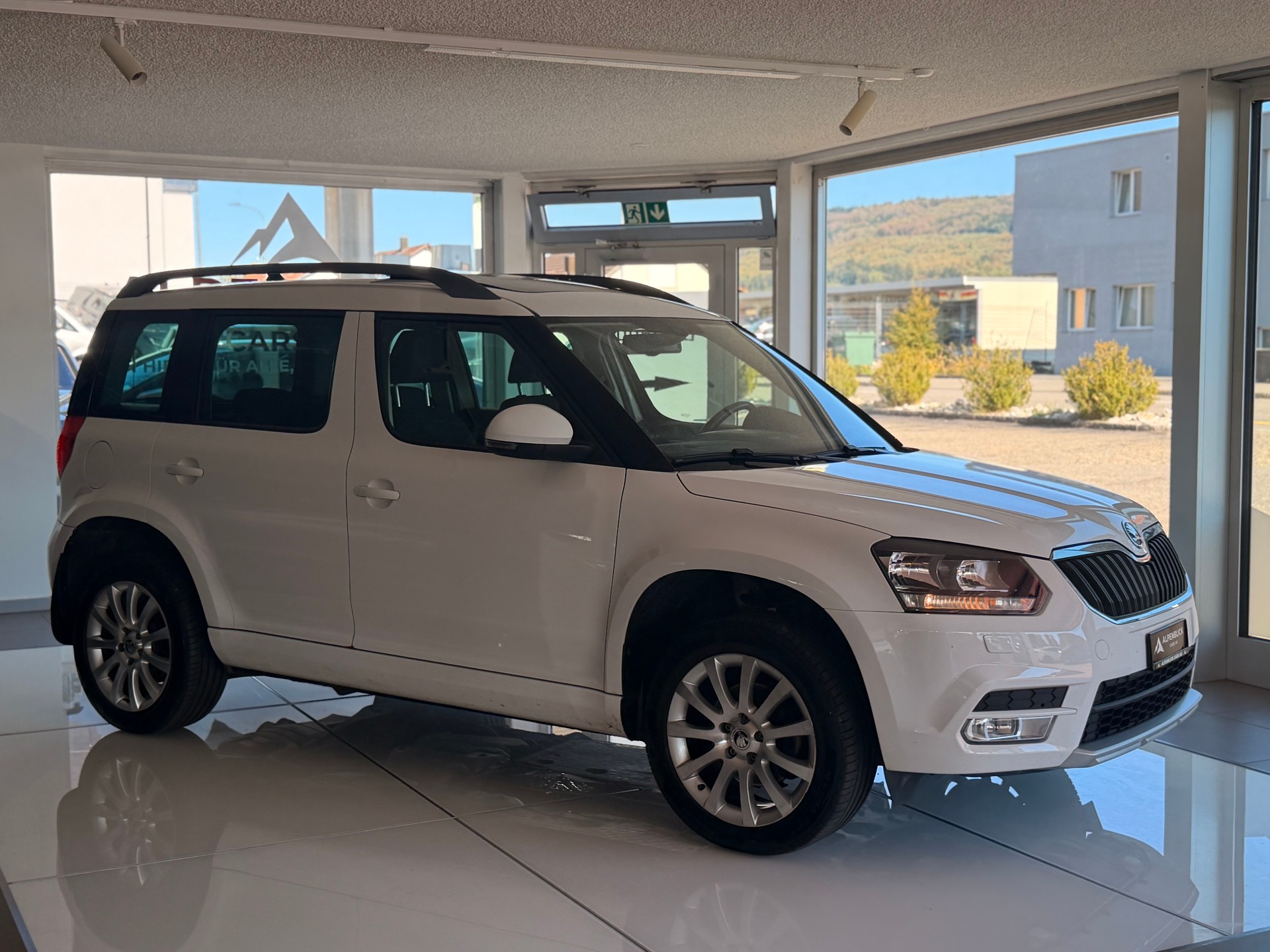 SKODA Yeti 1.8 TSI Ambition 4x4 DSG-image-6