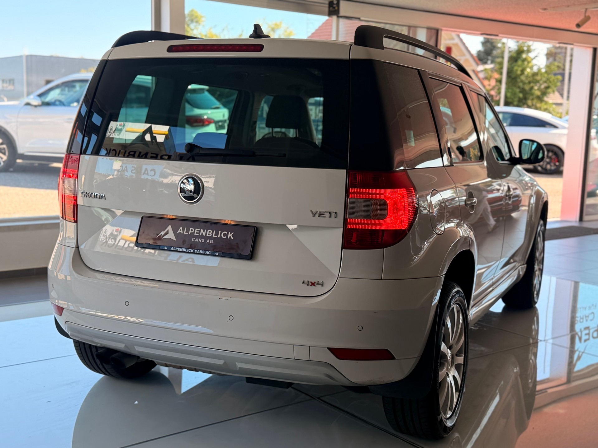 SKODA Yeti 1.8 TSI Ambition 4x4 DSG-image-8