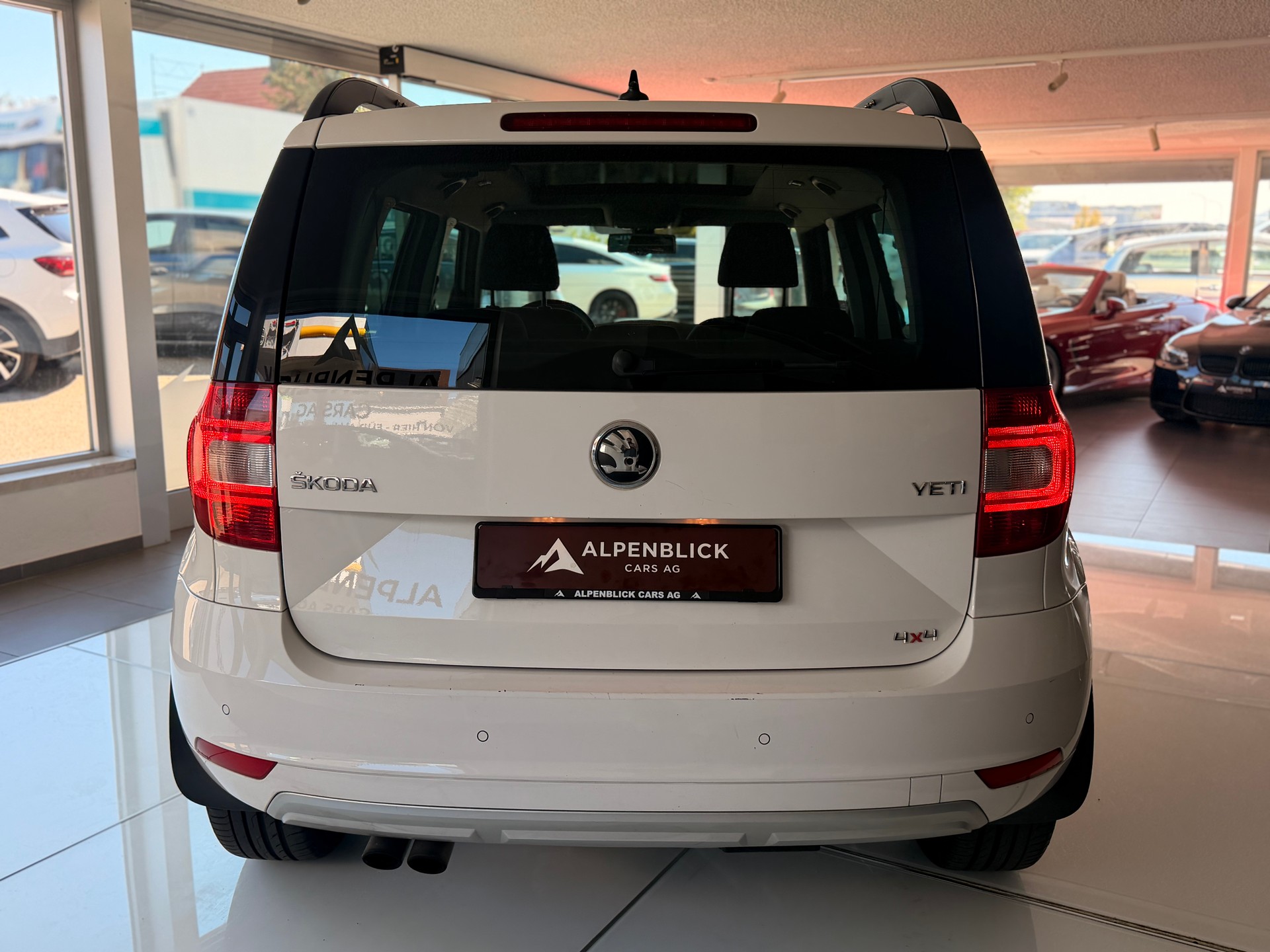 SKODA Yeti 1.8 TSI Ambition 4x4 DSG-image-9
