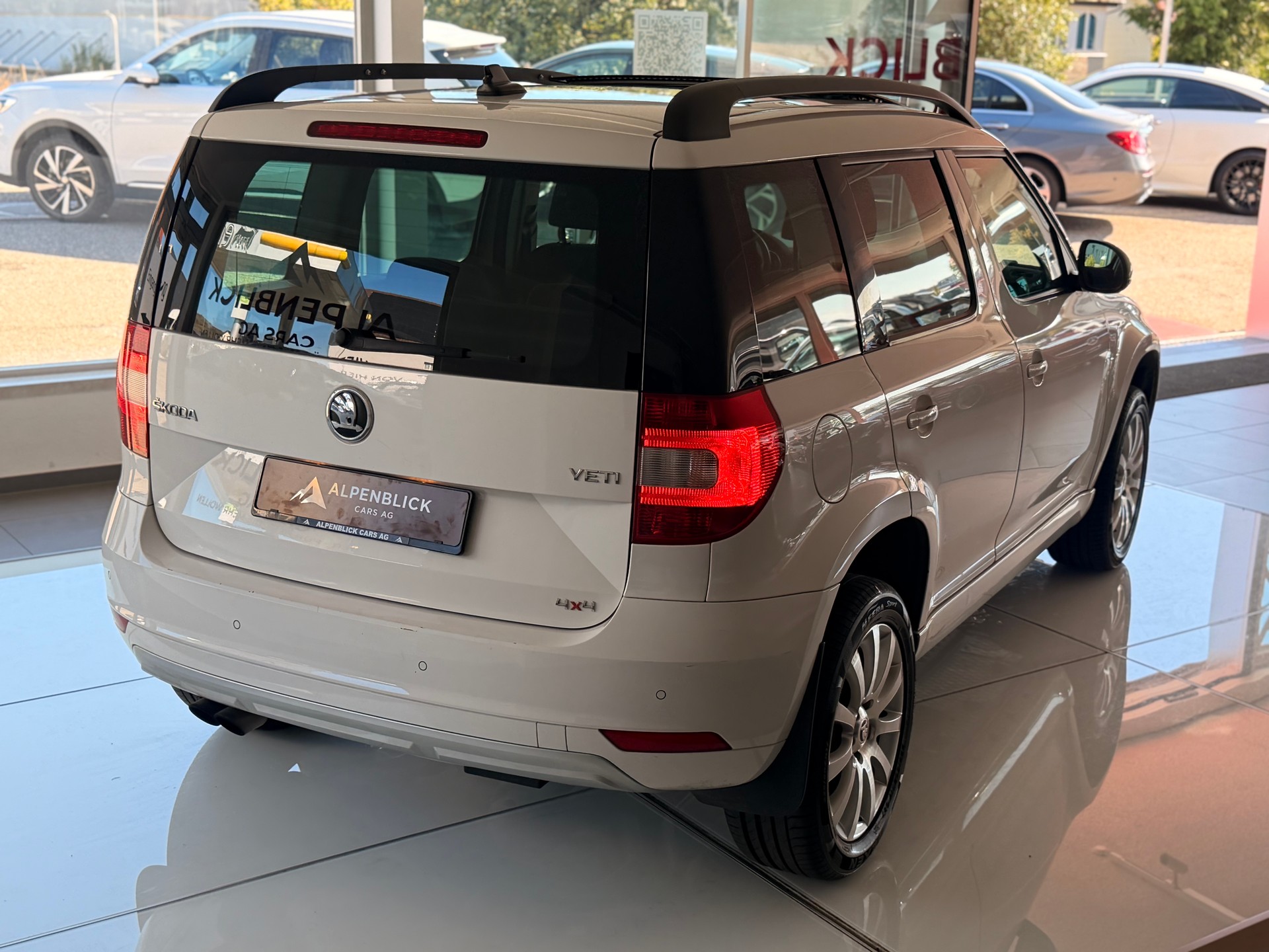 SKODA Yeti 1.8 TSI Ambition 4x4 DSG-image-7