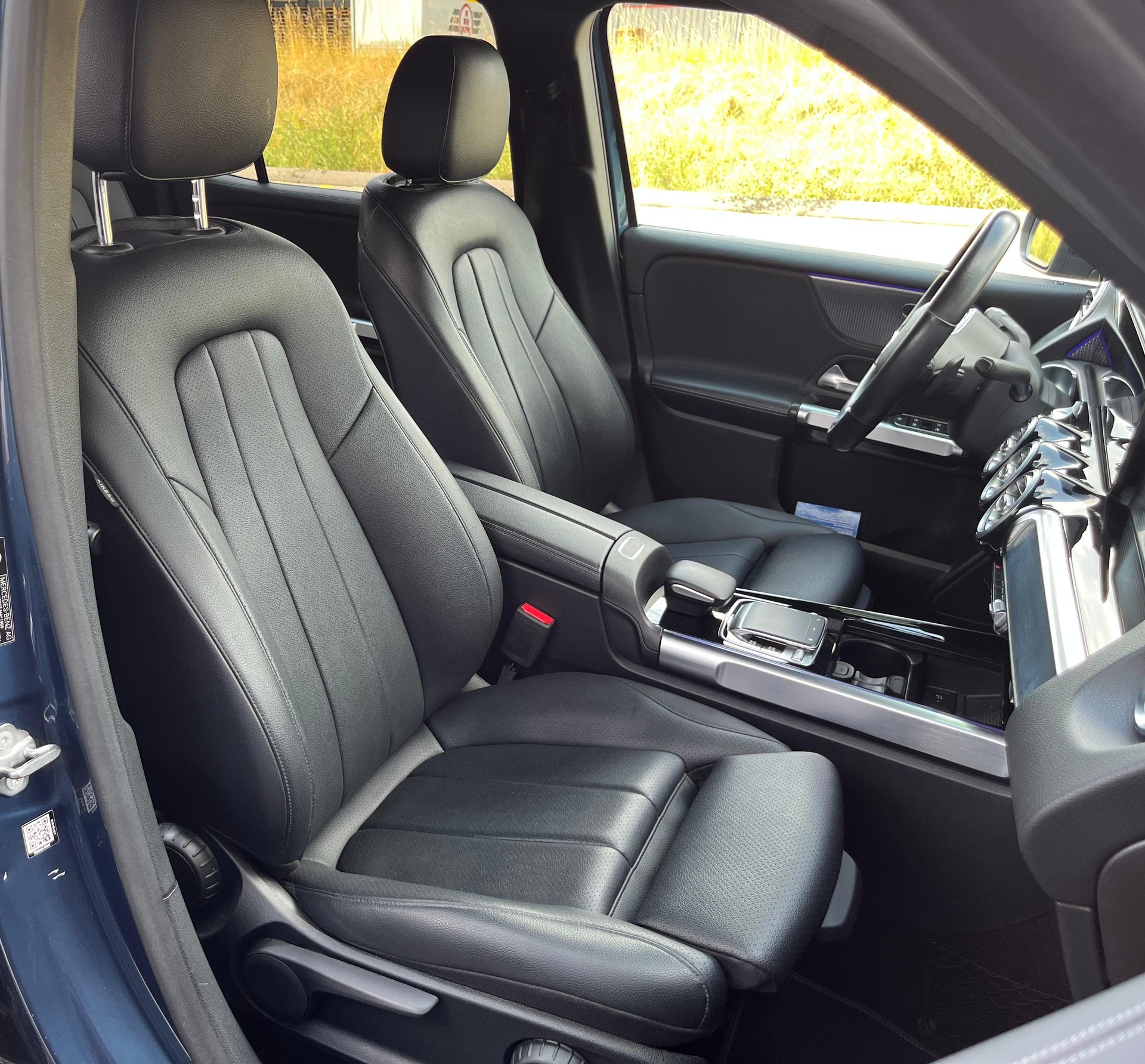 MERCEDES-BENZ GLB 250 4Matic Progressive 8G-Tronic-image-11
