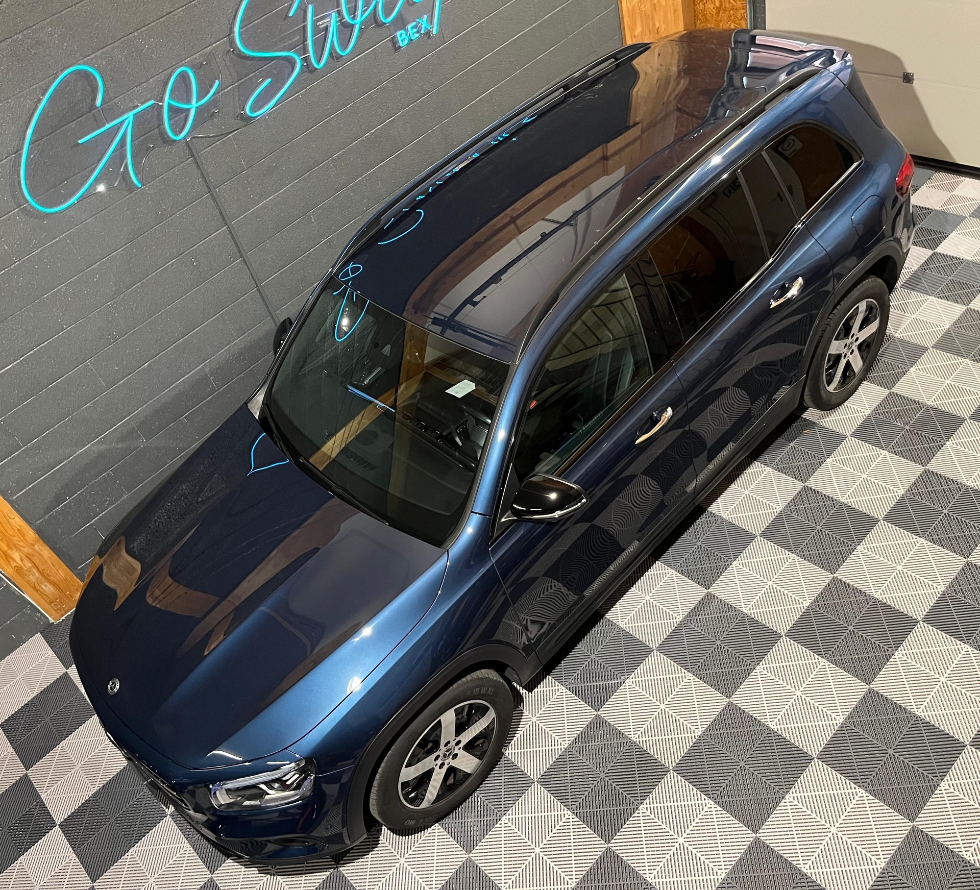 MERCEDES-BENZ GLB 250 4Matic Progressive 8G-Tronic-image-5