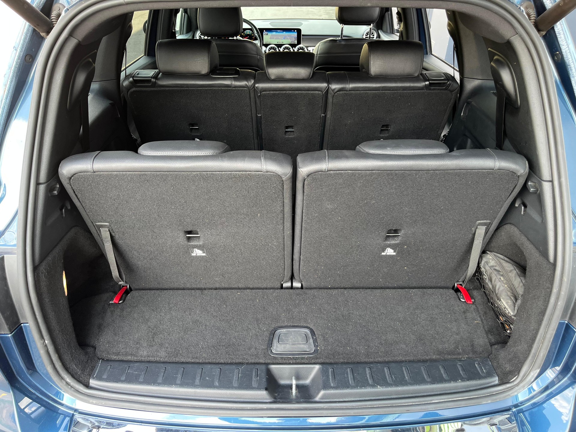 MERCEDES-BENZ GLB 250 4Matic Progressive 8G-Tronic-image-20
