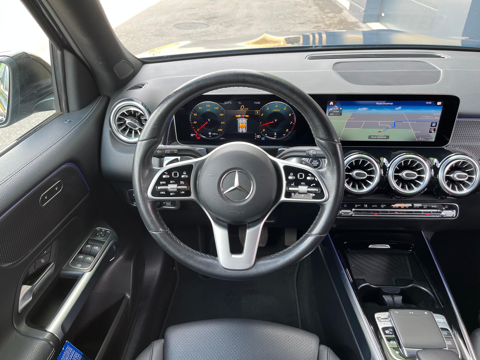 MERCEDES-BENZ GLB 250 4Matic Progressive 8G-Tronic-image-14