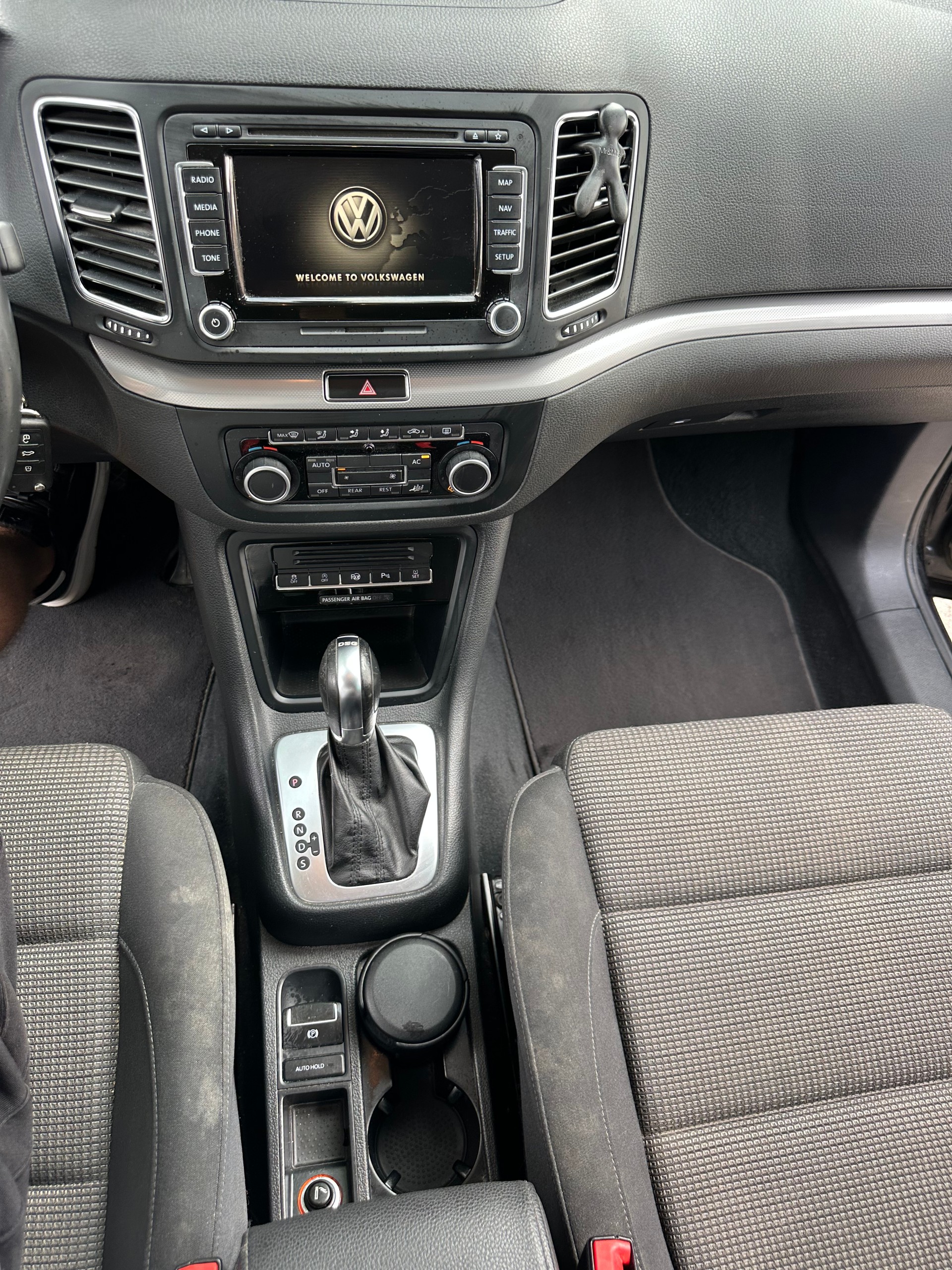 VW Sharan 2.0 TDI BlueMotion Technology Highline DSG-image-12