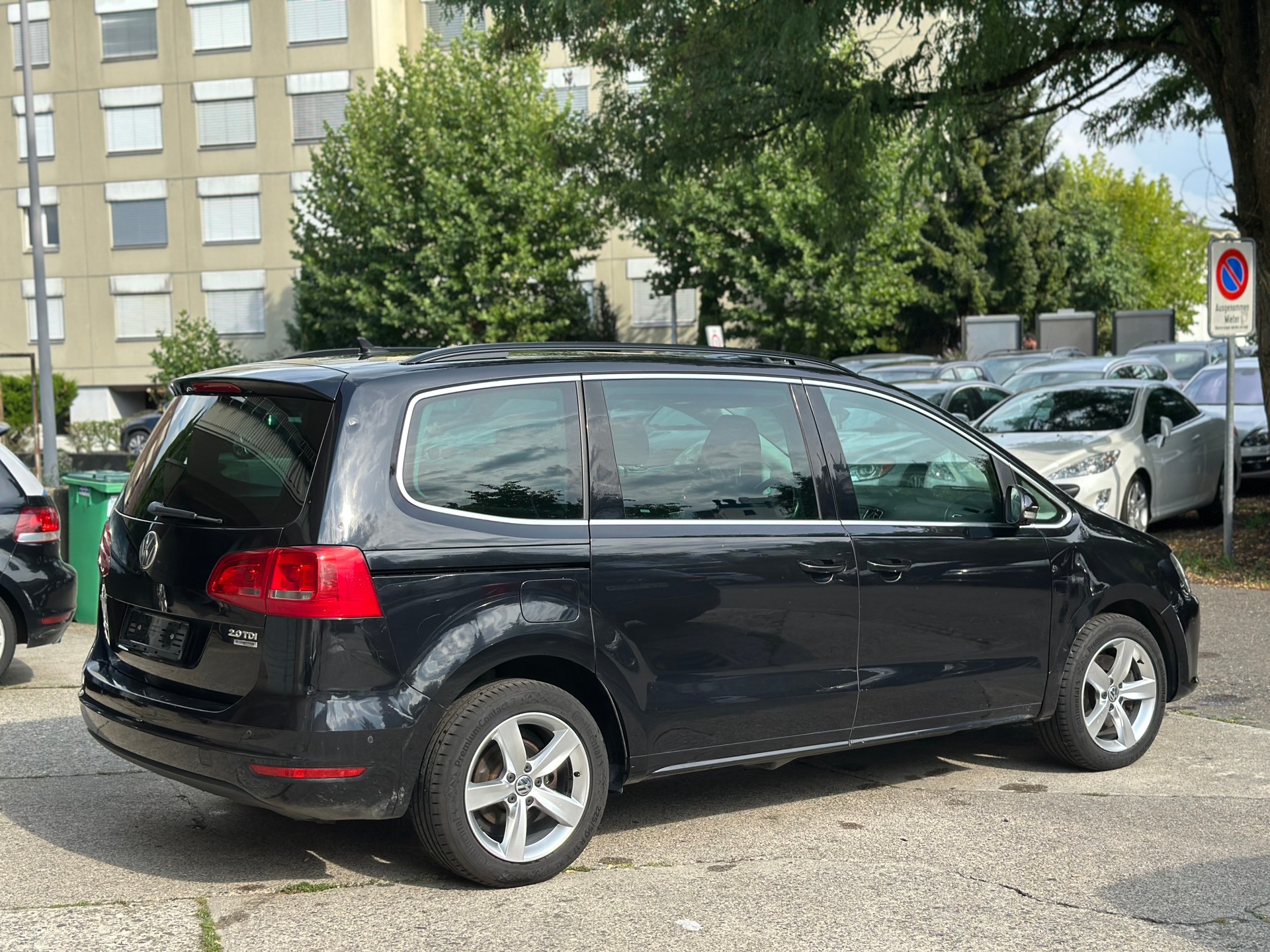 VW Sharan 2.0 TDI BlueMotion Technology Highline DSG-image-4