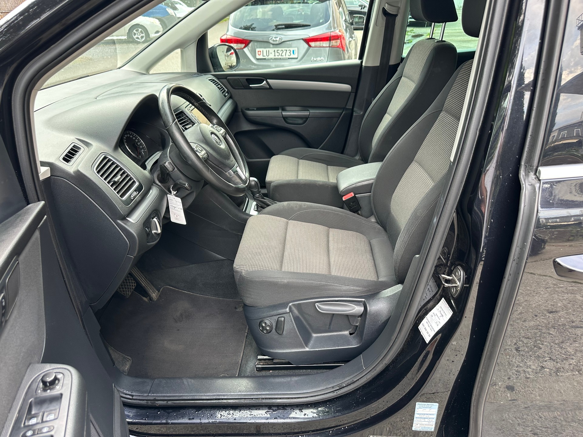 VW Sharan 2.0 TDI BlueMotion Technology Highline DSG-image-11
