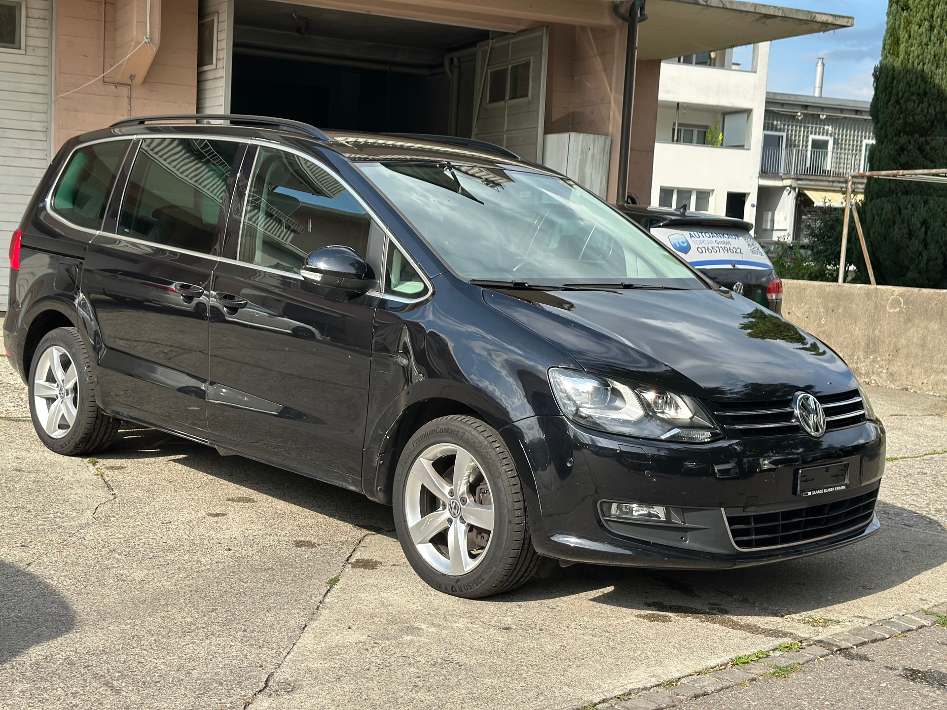 VW Sharan 2.0 TDI BlueMotion Technology Highline DSG-image-1