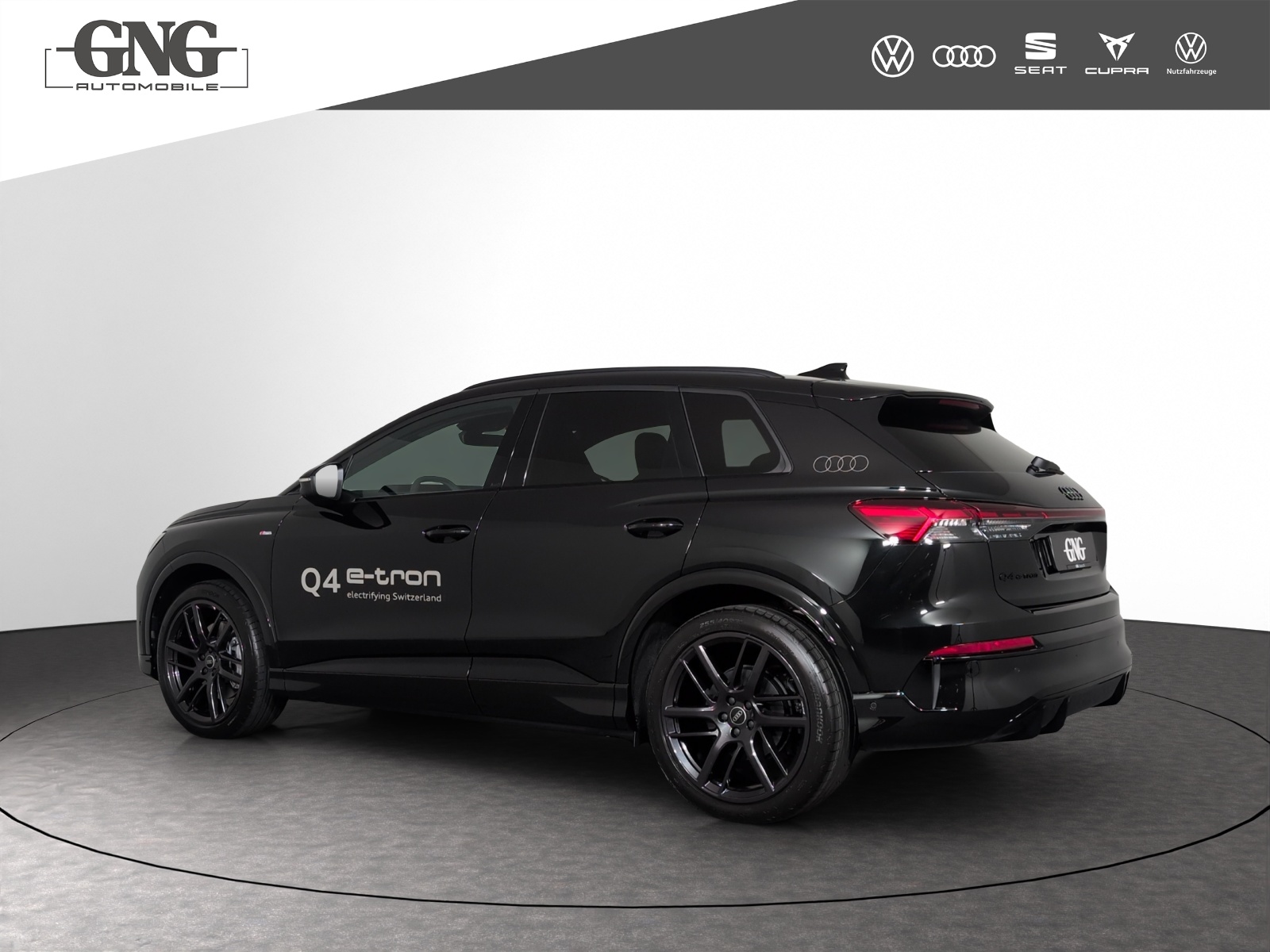 AUDI Q4 e-tron SUV quattro performance-image-1