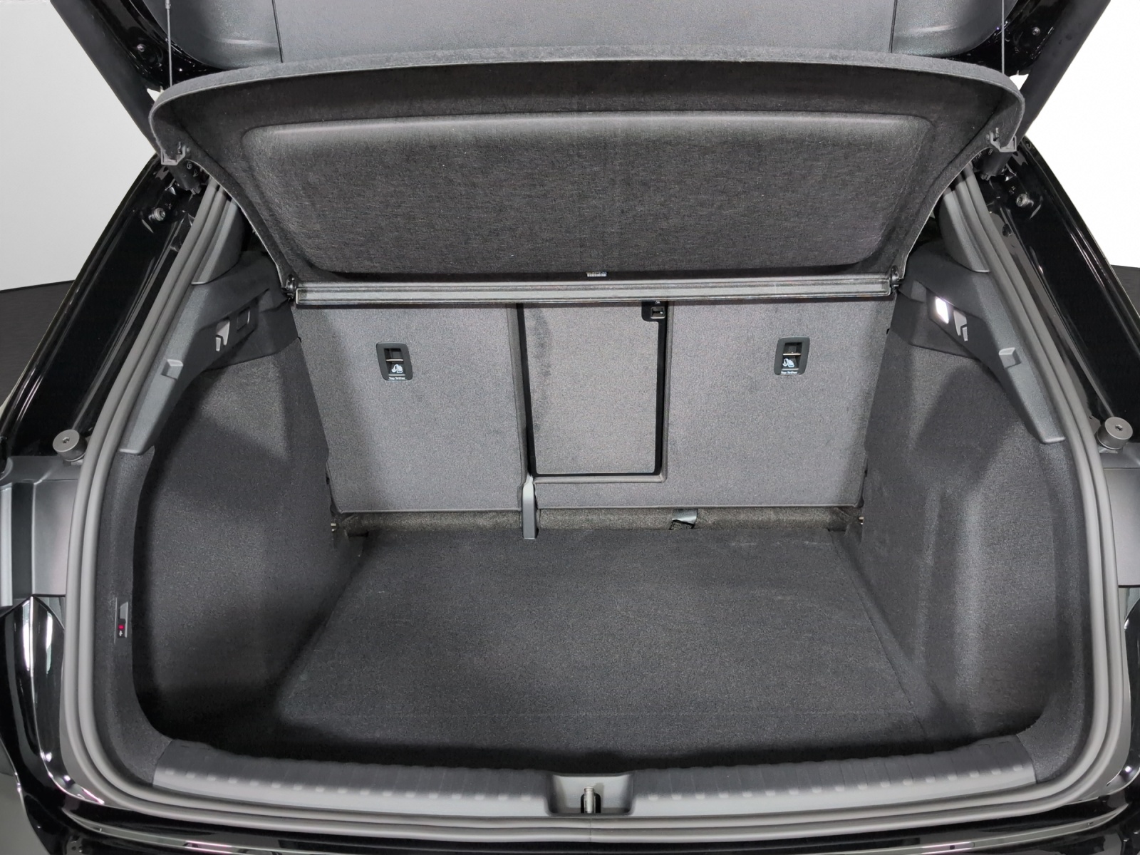AUDI Q4 e-tron SUV quattro performance-image-15