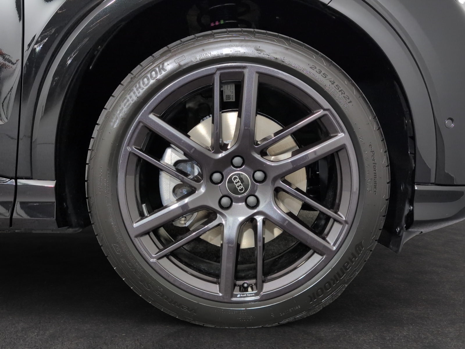 AUDI Q4 e-tron SUV quattro performance-image-4