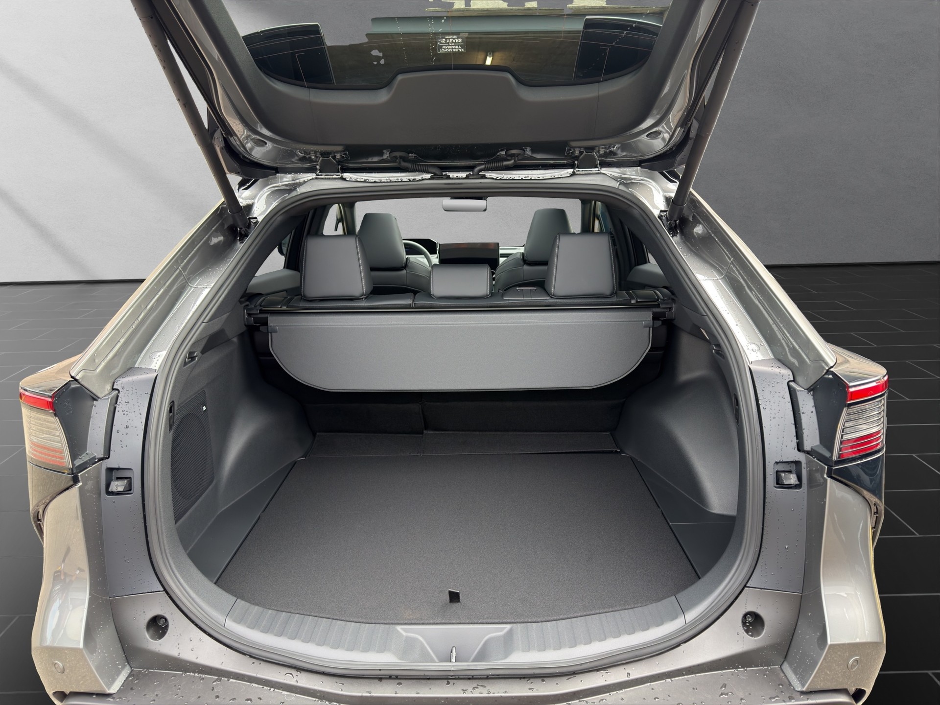 TOYOTA bZ4X Premium AWD-image-11