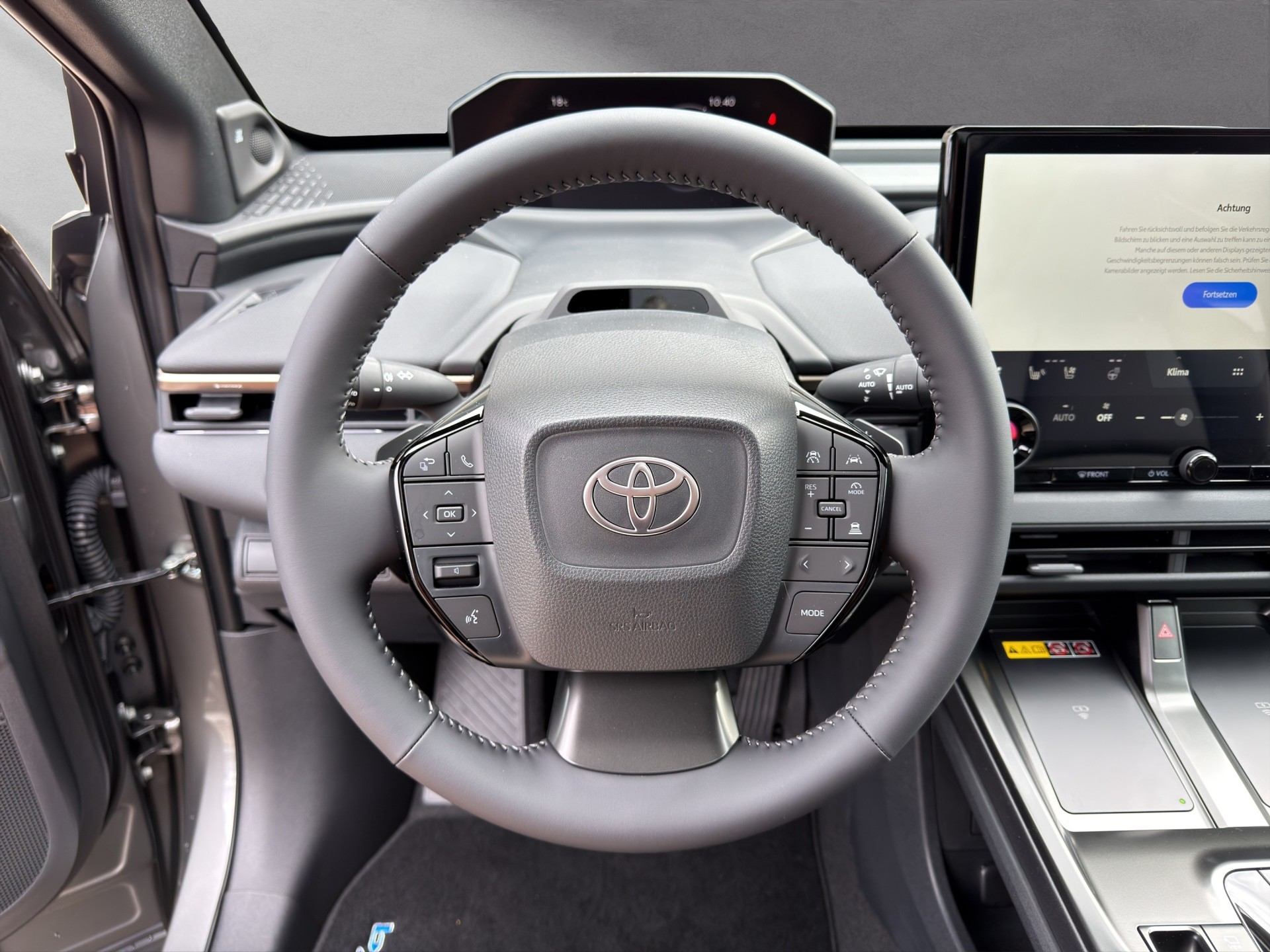 TOYOTA bZ4X Premium AWD-image-4