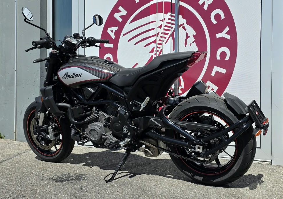 INDIAN FTR 1200 Z R Carbon-image-2