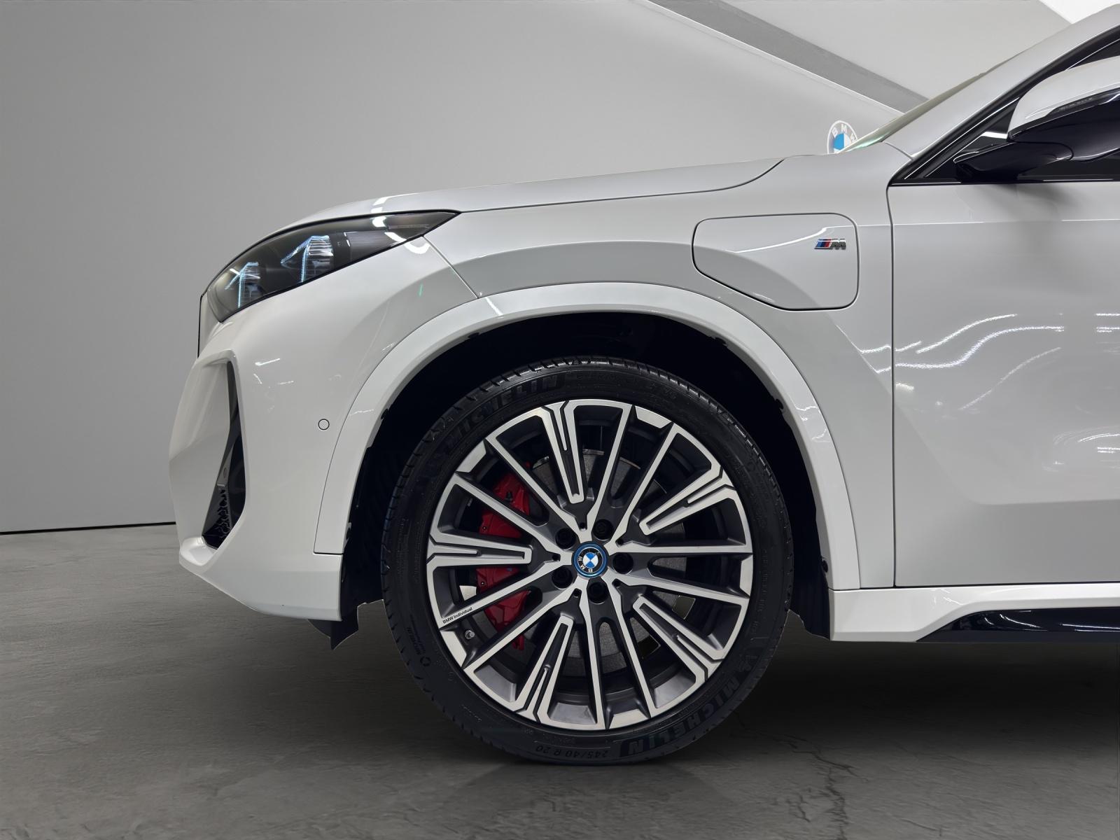 BMW X1 30e xDrive paddles-image-8