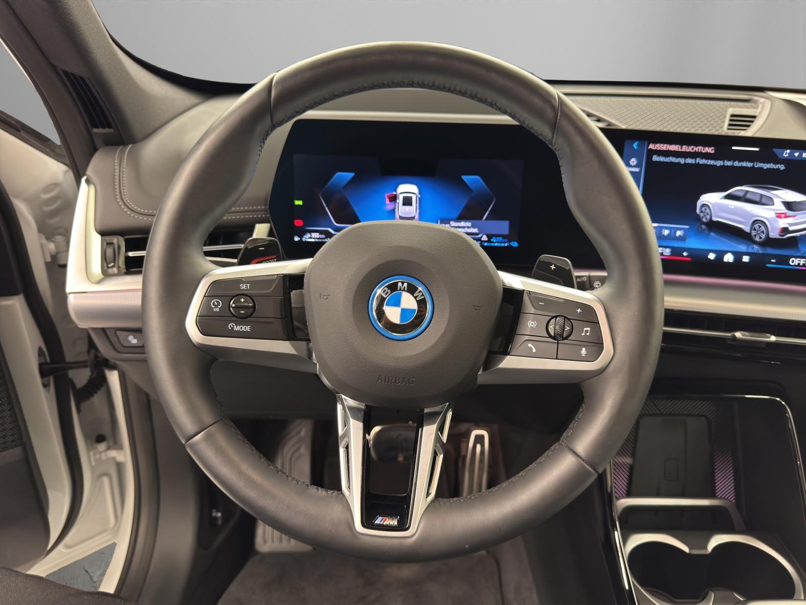 BMW X1 30e xDrive paddles-image-15