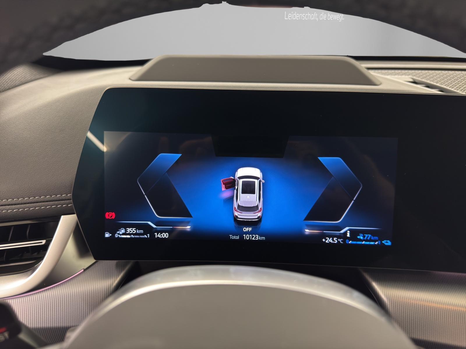 BMW X1 30e xDrive paddles-image-16