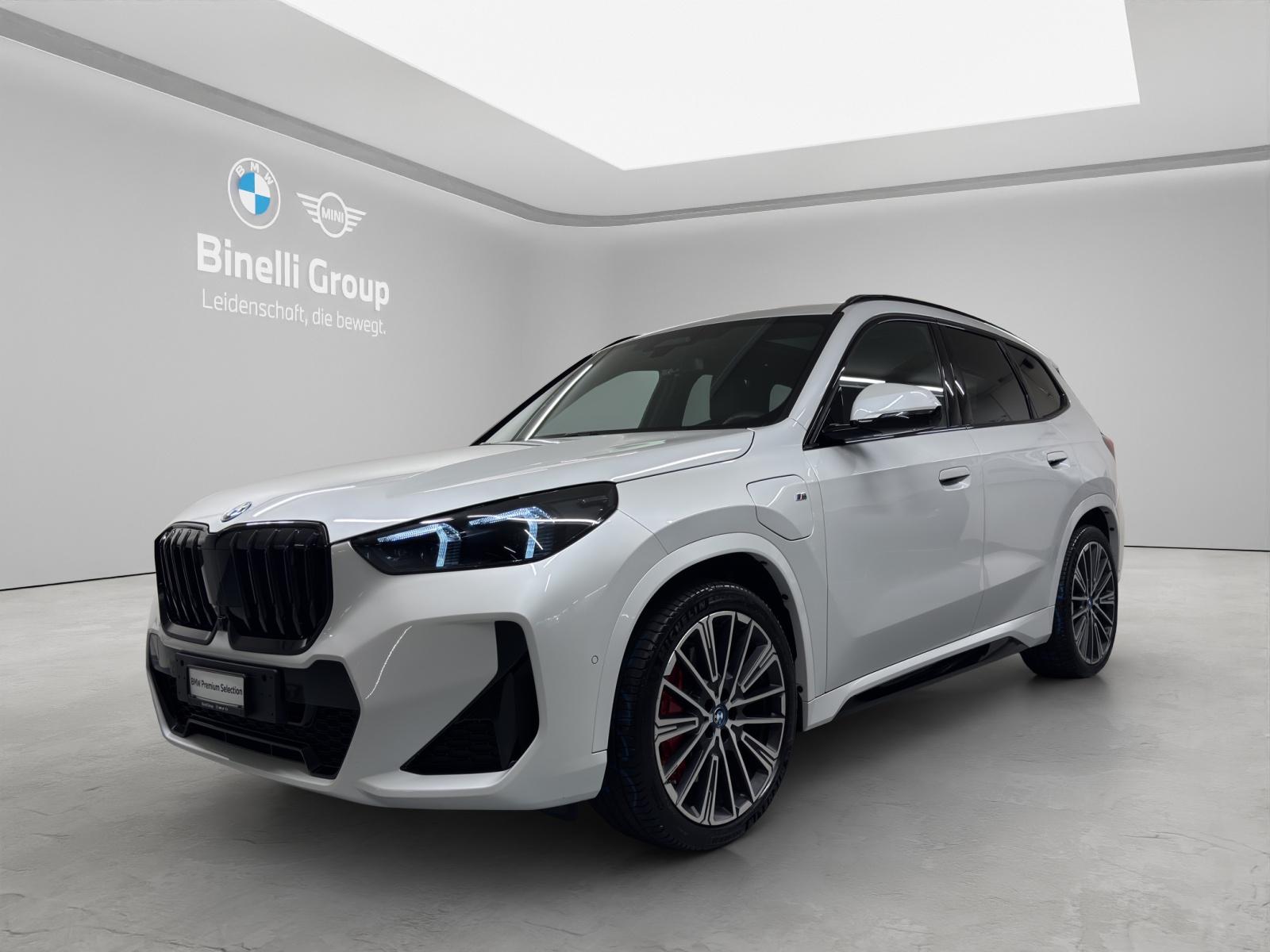 BMW X1 30e xDrive paddles-image-0